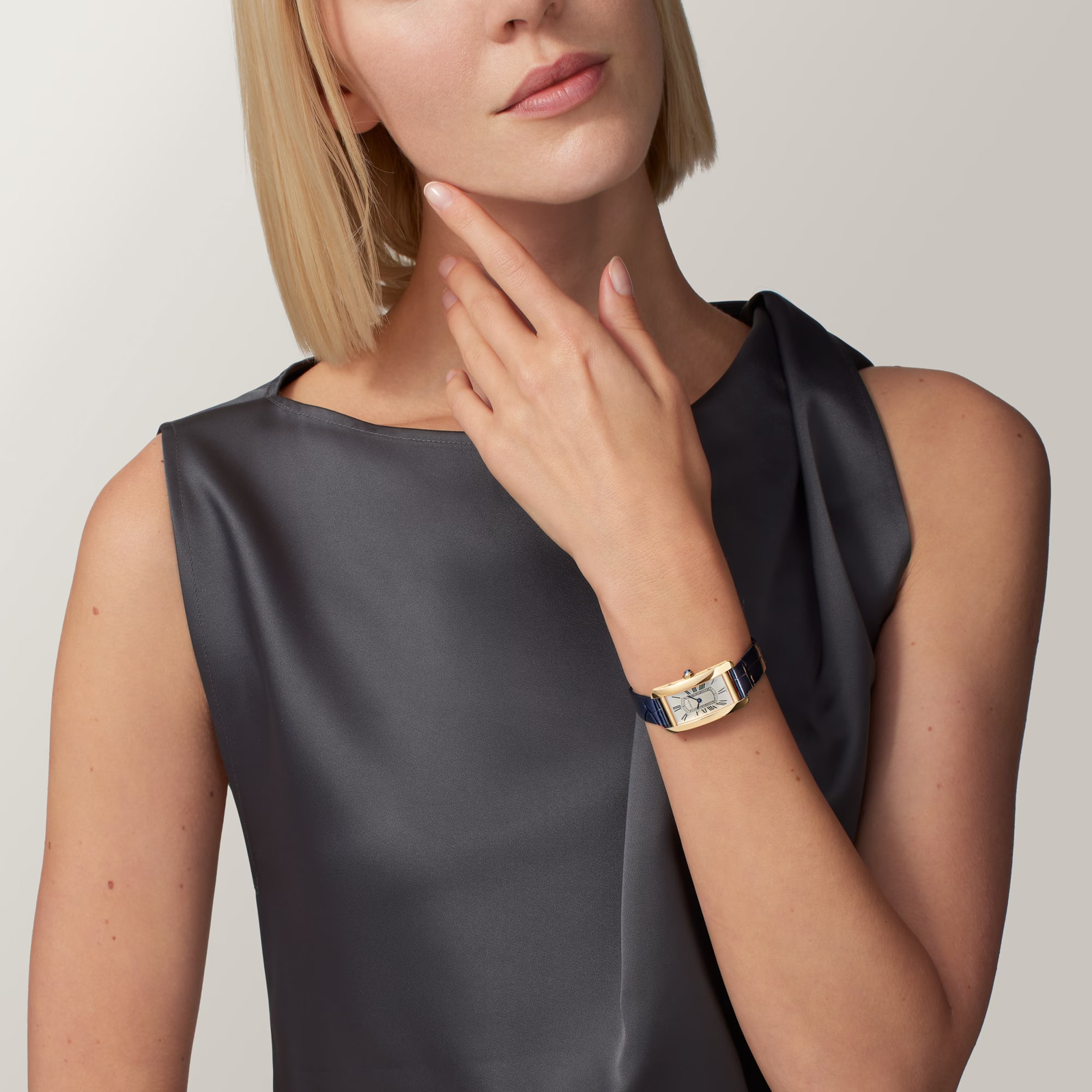 Cartier Tank Américaine Watch, Small Model, Quartz Movement, Yellow Gold