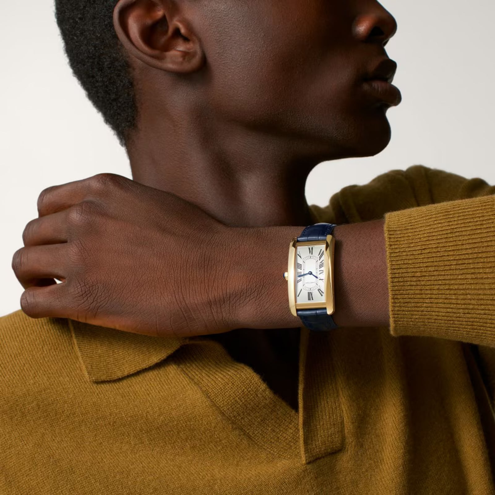 Cartier Tank Américaine Watch, Large Model, Automatic Movement, Yellow Gold Cartier Tank Américaine Watch, Large Model, Automatic Movement, Yellow Gold