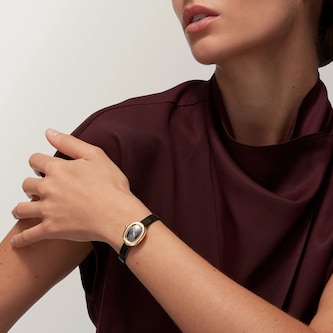 Cartier Baignoire Watch, Mini Model, Quartz Movement, Yellow Gold Case Cartier Baignoire Watch, Mini Model, Quartz Movement, Yellow Gold Case