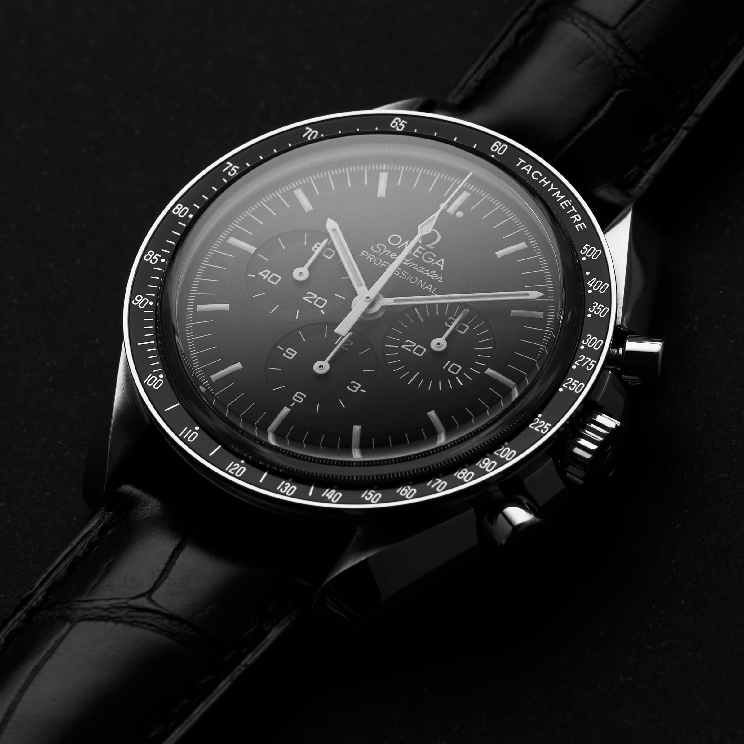 Omega speedmaster moonwatch professional best sale 42mm mens watch o31133423001001