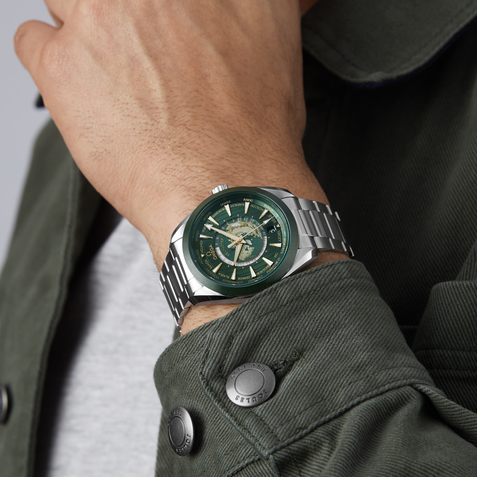 Omega Seamaster Aqua Terra 150m Co Axial Master Chronomaster GMT Worldtimer 43mm Mens Watch Green