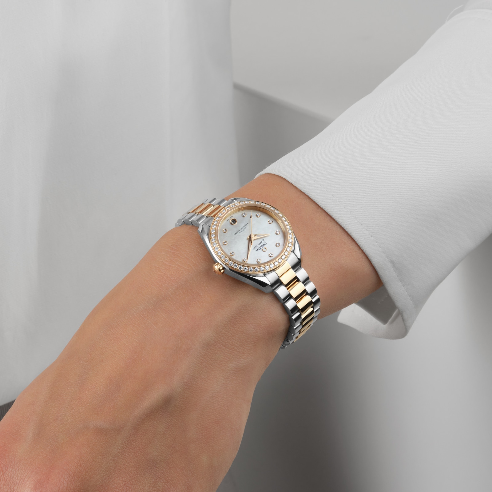 Omega Seamaster Aqua Terra 150M 30mm Ladies Watch White