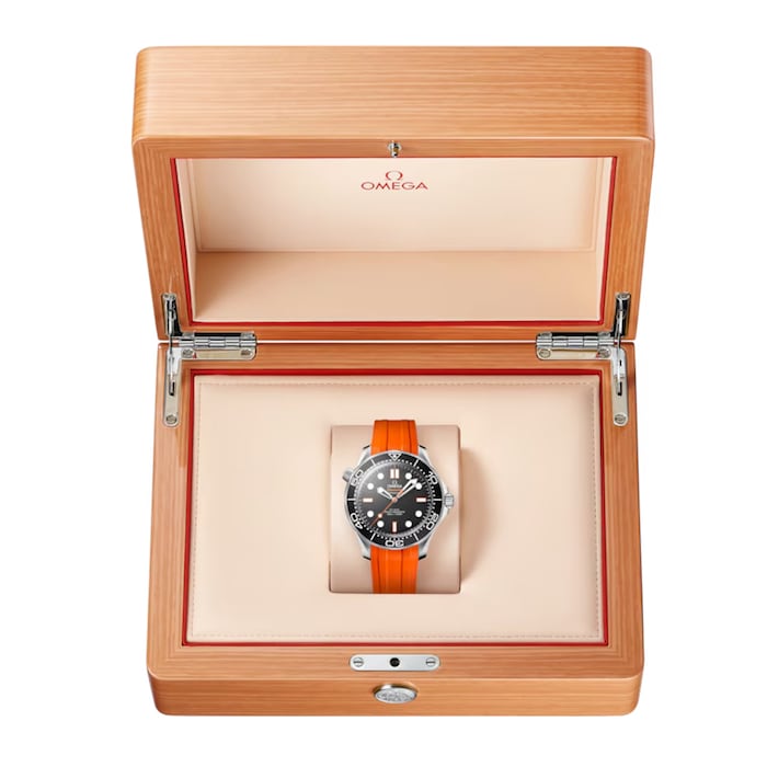Omega Seamaster Diver 300 42mm Mens Watch Orange Rubber
