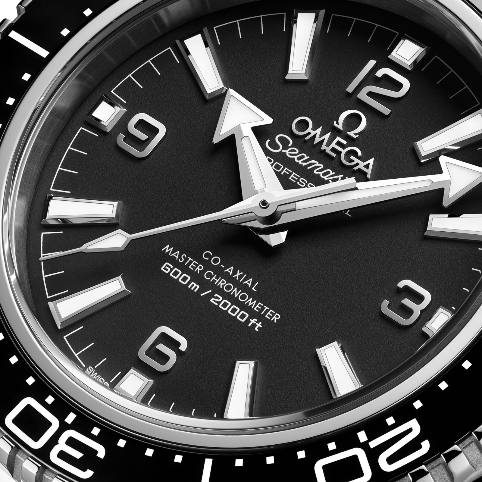 Omega Seamaster Planet Ocean 600M 42mm Mens Watch Black Rubber