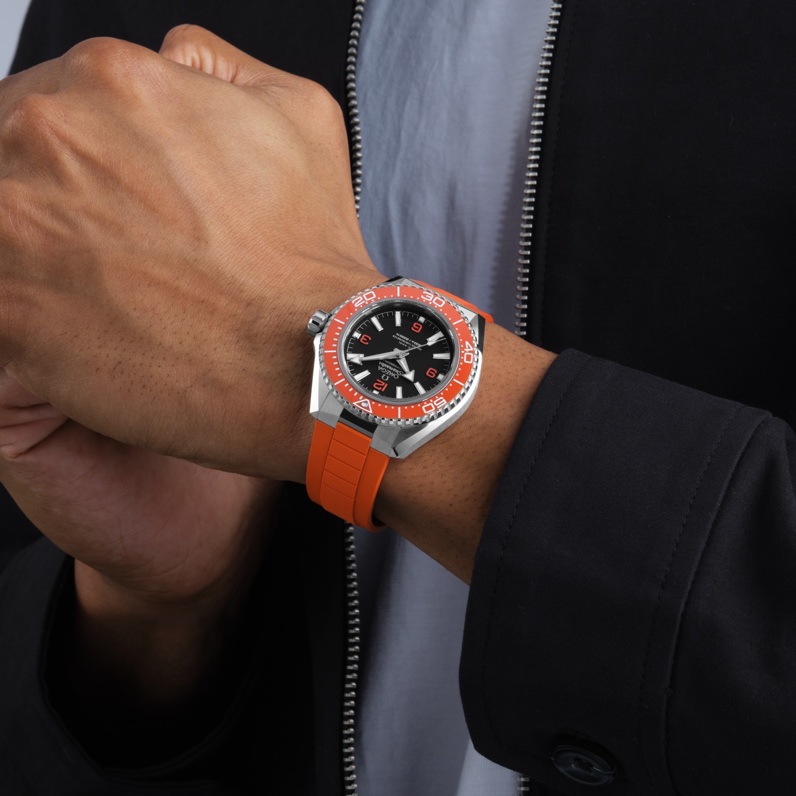 Omega Seamaster Planet Ocean 600M 42mm Mens Watch Orange Rubber