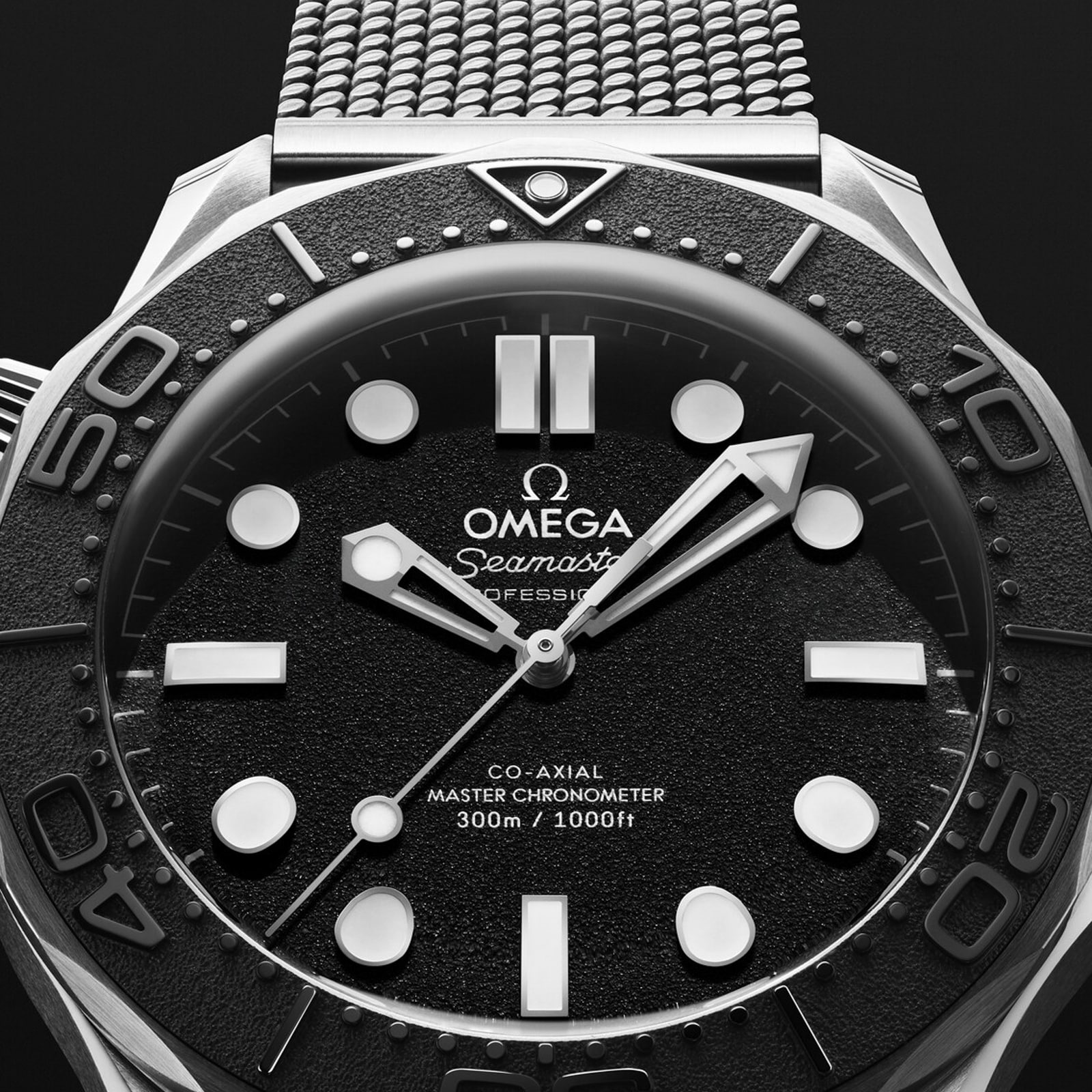 Omega Seamaster Diver 300m Spectre Edition 42mm Mens Watch Black Dial
