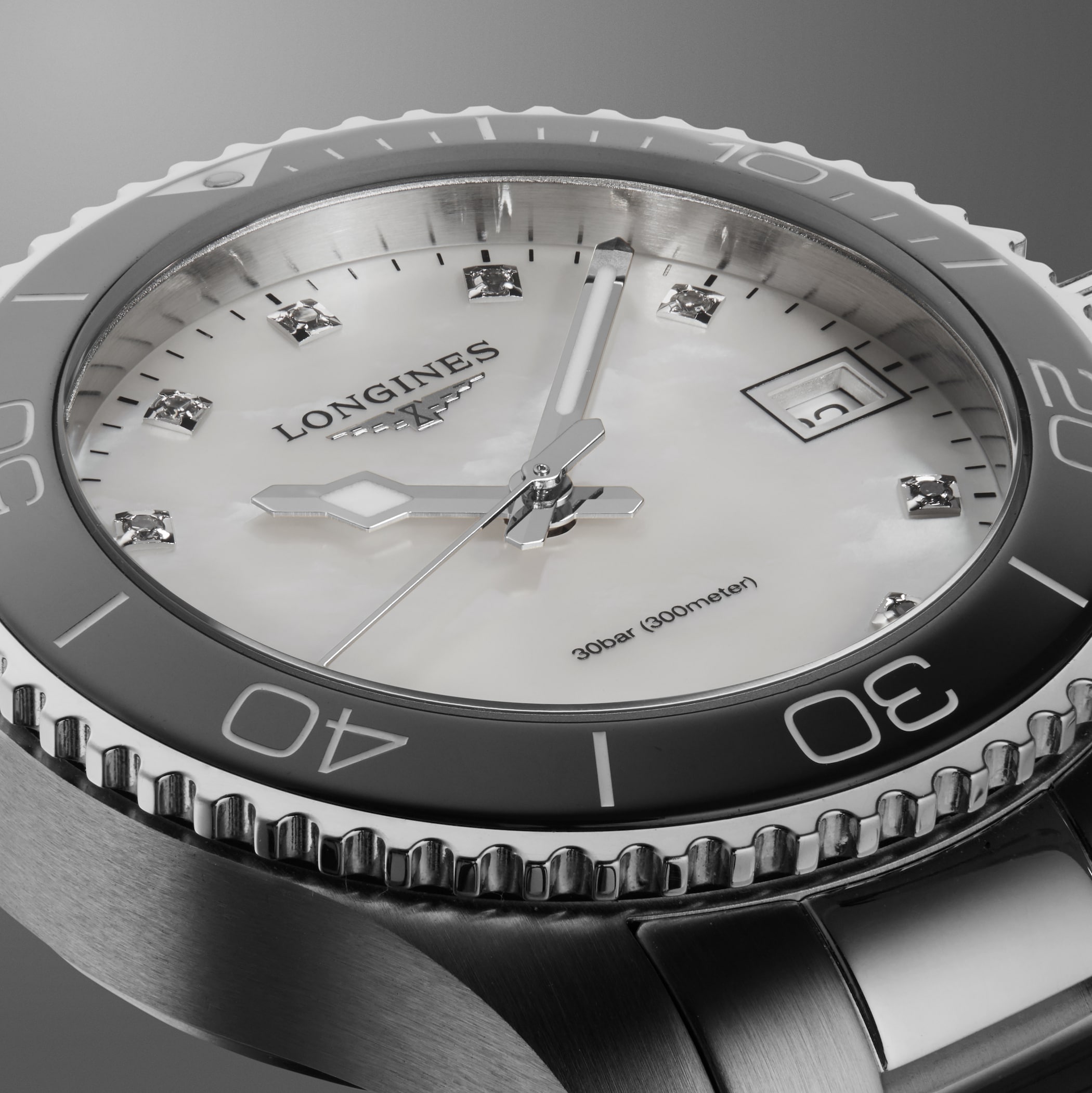 Longines HydroConquest 32mm Ladies Watch Mother Of Pearl Silver Exclusive to The Watches Of Switzerland Group Longines HydroConquest 32mm Ladies Watch Mother Of Pearl Silver Exclusive to The Watches Of Switzerland Group
