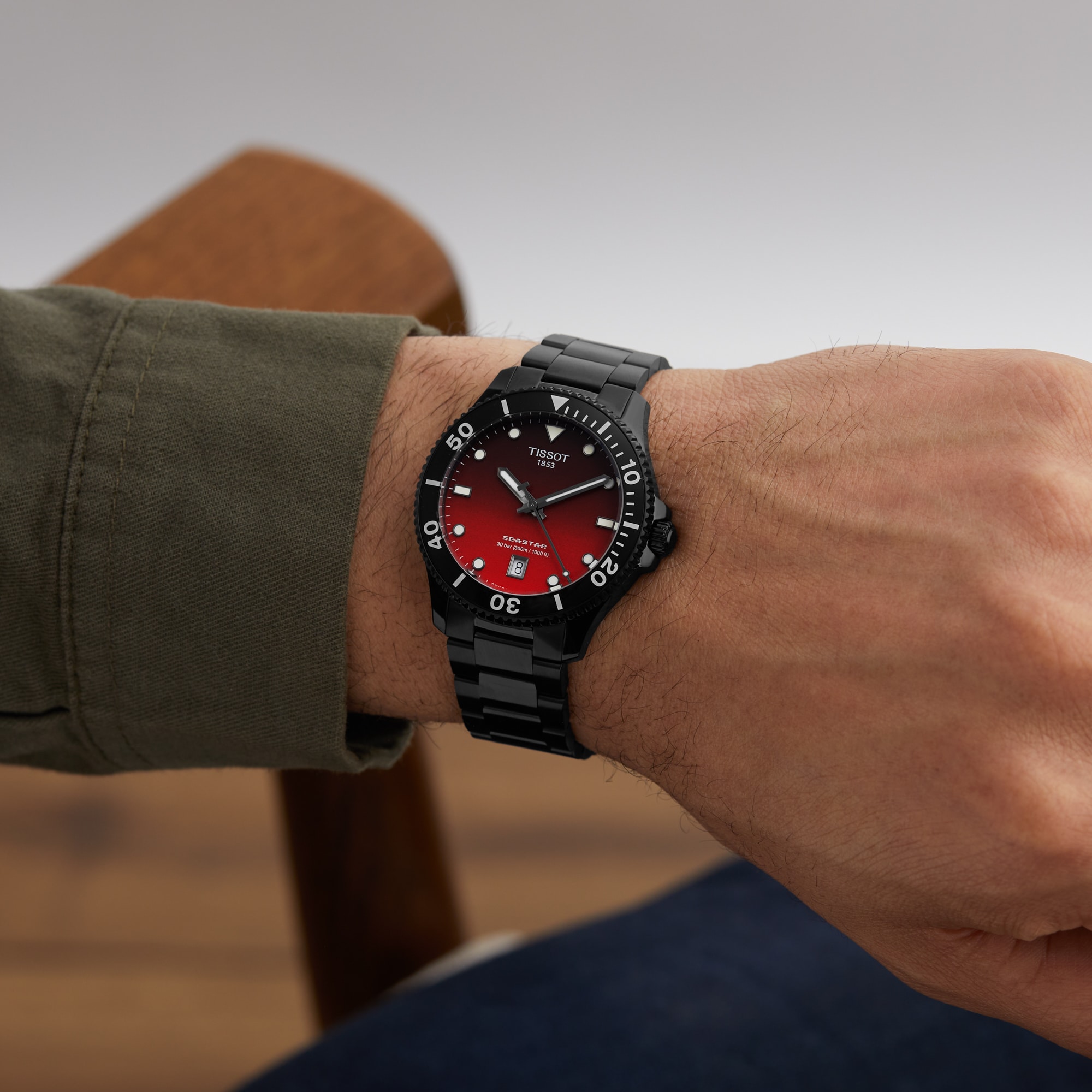 Tissot Tissot Seastar 1000 Quartz 40mm Mens Watch Red Tissot Tissot Seastar 1000 Quartz 40mm Mens Watch Red