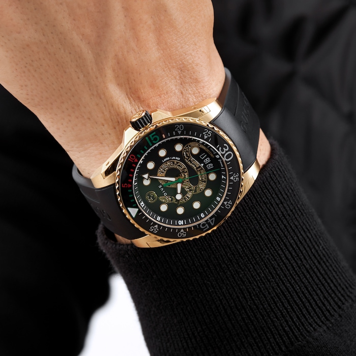 Afleiden strategie Moeras Gucci Gucci Dive watch, 45mm YA136219 | Mappin and Webb