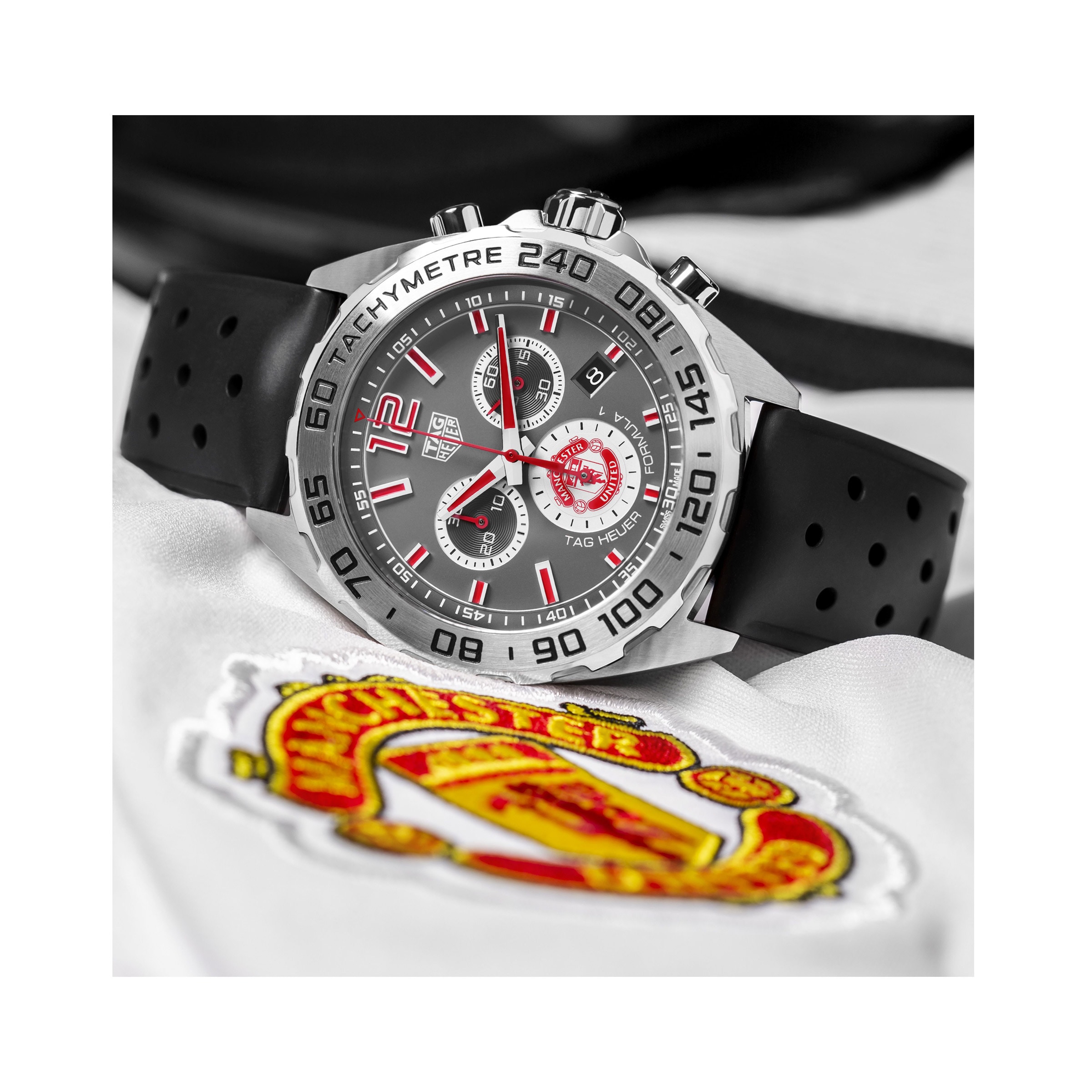 Tag heuer best sale man united watch