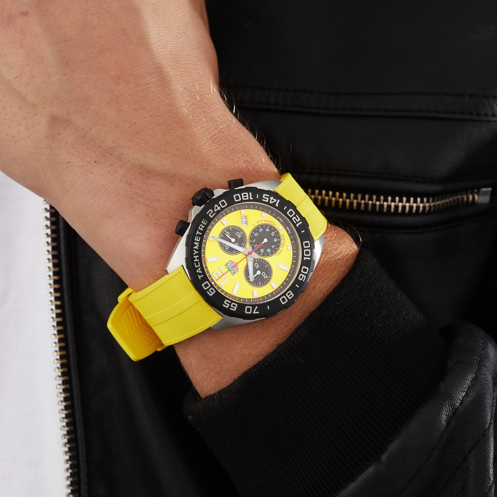 TAG Heuer Formula 1 Quartz Chronograph 200M 43mm Mens Watch Yellow Rubber