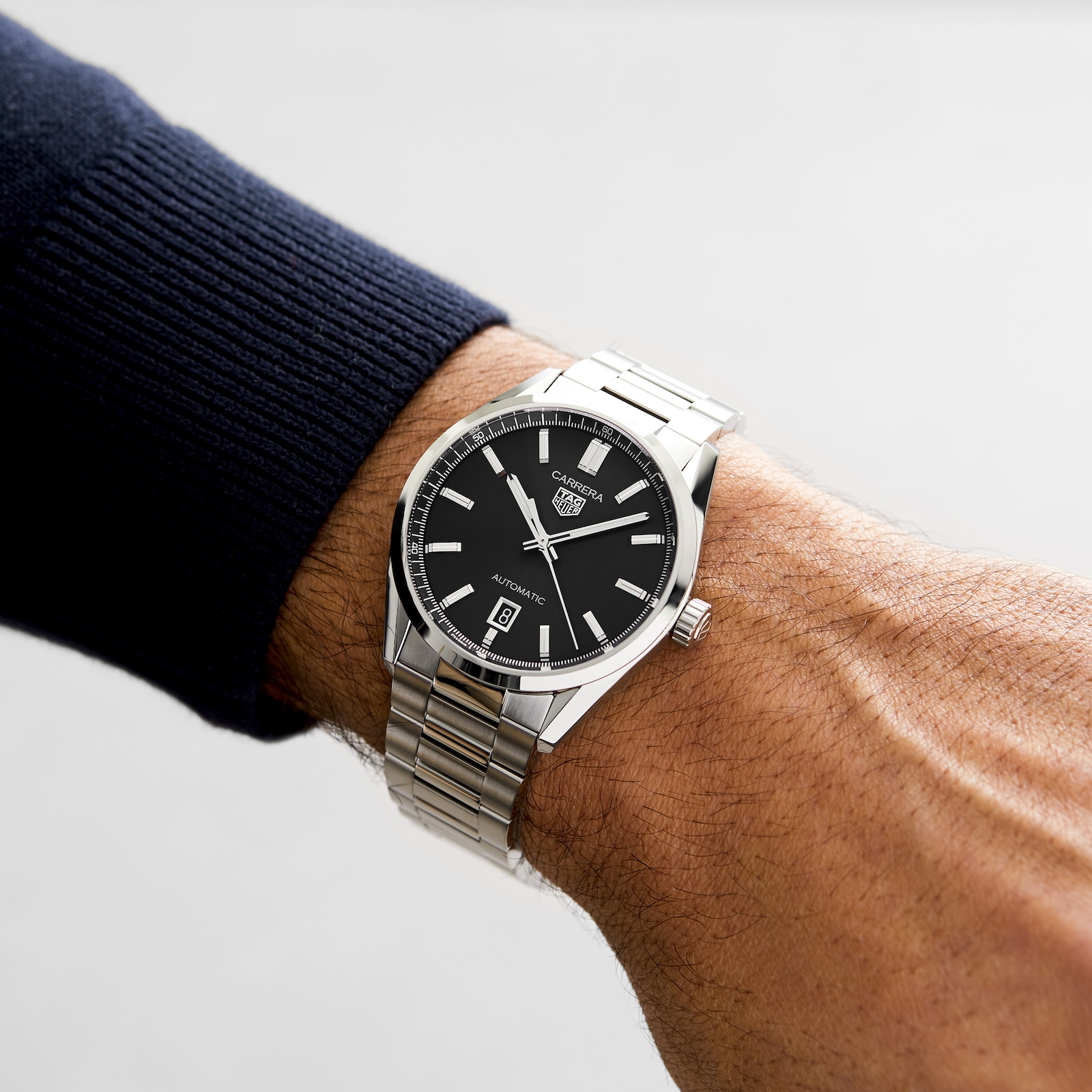 TAG Heuer Carrera Three-Hand Date 39mm Automatic Mens Watch