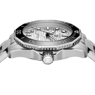 TAG Heuer Aquaracer Professional 300 Calibre 5 Automatic 36mm Ladies Watch TAG Heuer Aquaracer Professional 300 Calibre 5 Automatic 36mm Ladies Watch