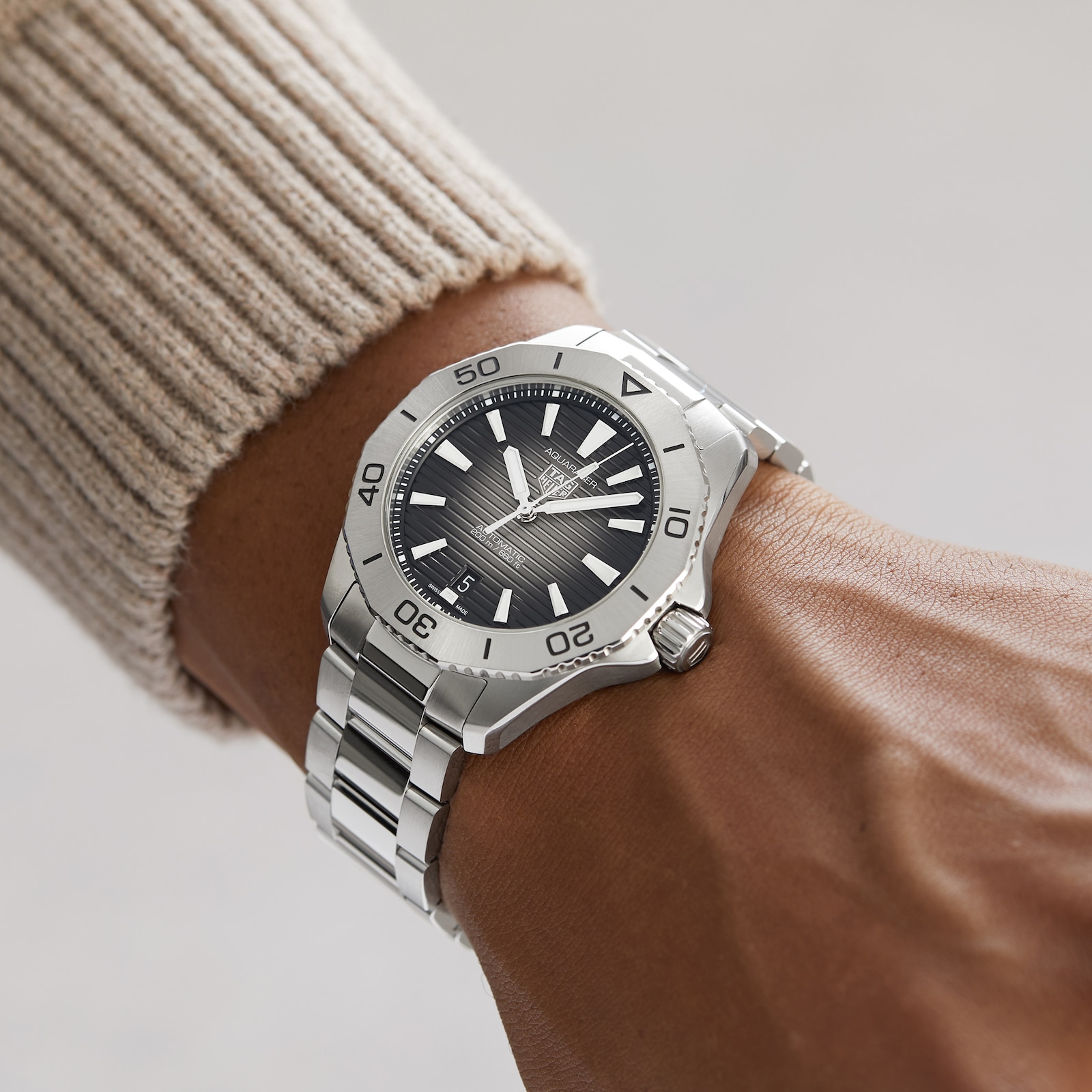 TAG Heuer Aquaracer Professional 200 40mm Mens Watch