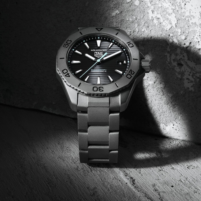 2023 TAG Heuer Aquaracer Professional 200 Solargraph