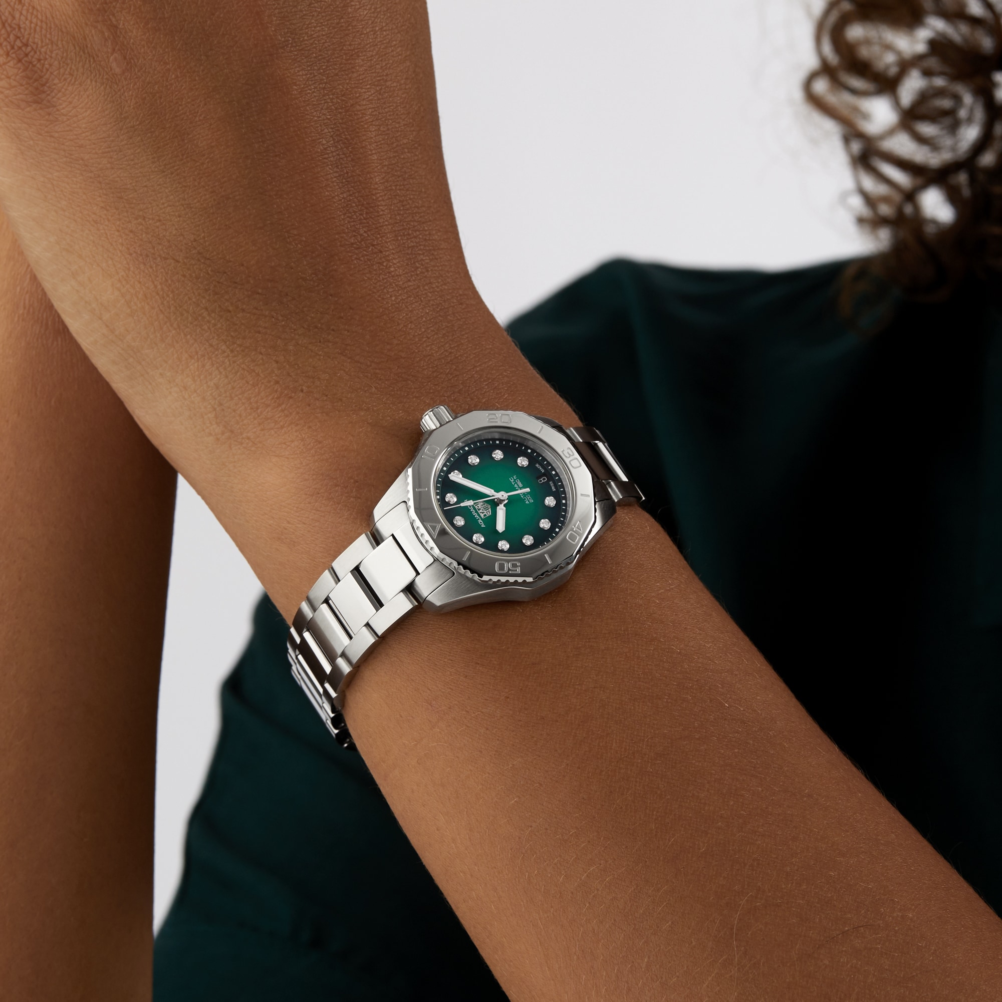 TAG Heuer Aquaracer Professional 200 30mm Ladies Watch Green TAG Heuer Aquaracer Professional 200 30mm Ladies Watch Green