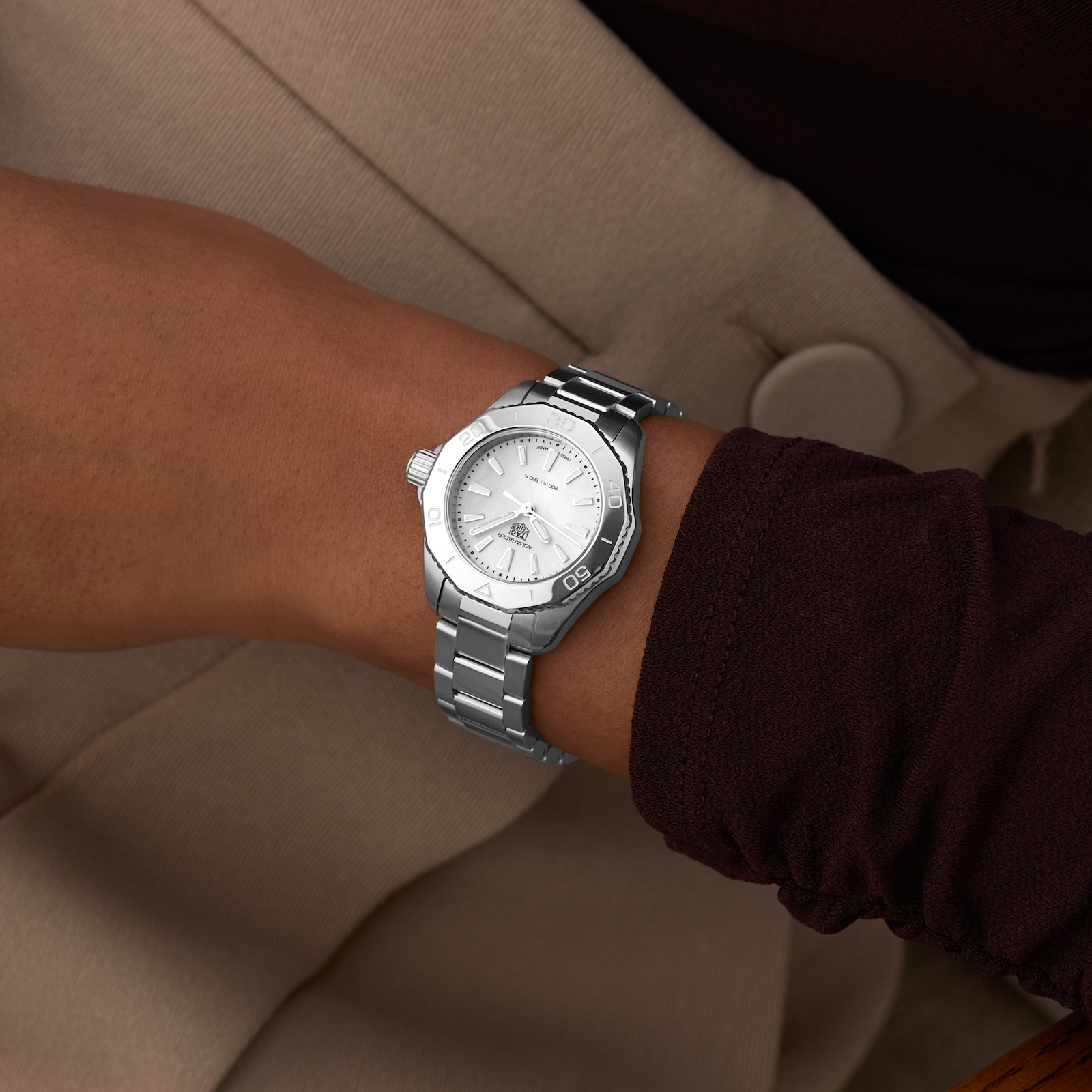 TAG Heuer Aquaracer Professional 200 30mm Ladies Watch Mother Of Pearl
