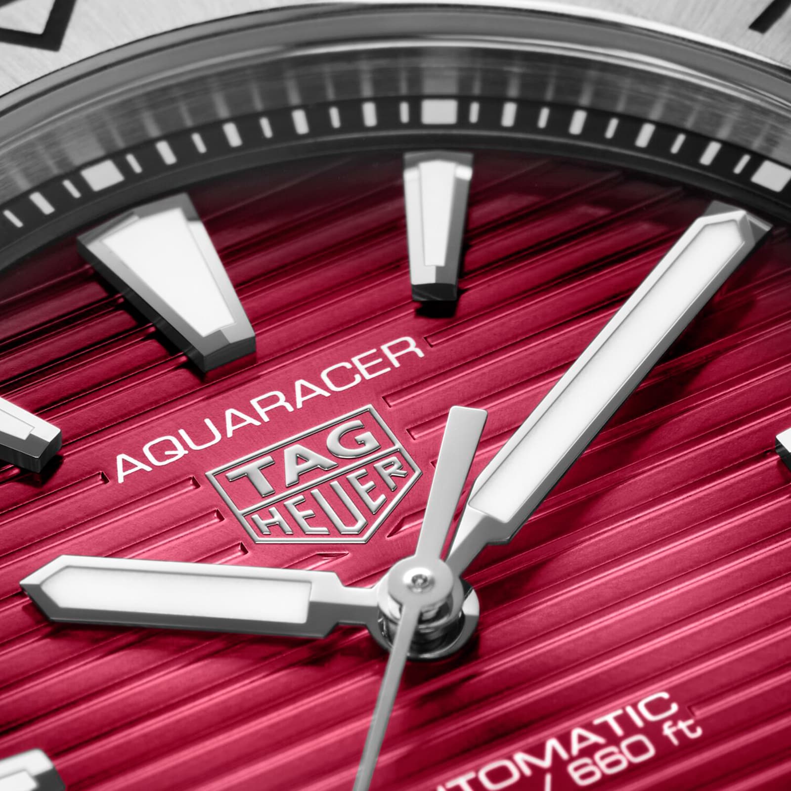 TAG Heuer Aquaracer Professional 200 40mm Mens Watch Red