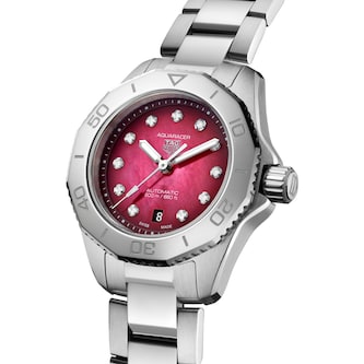 TAG Heuer Aquaracer Professional 200 Date 30mm Ladies Watch Red TAG Heuer Aquaracer Professional 200 Date 30mm Ladies Watch Red