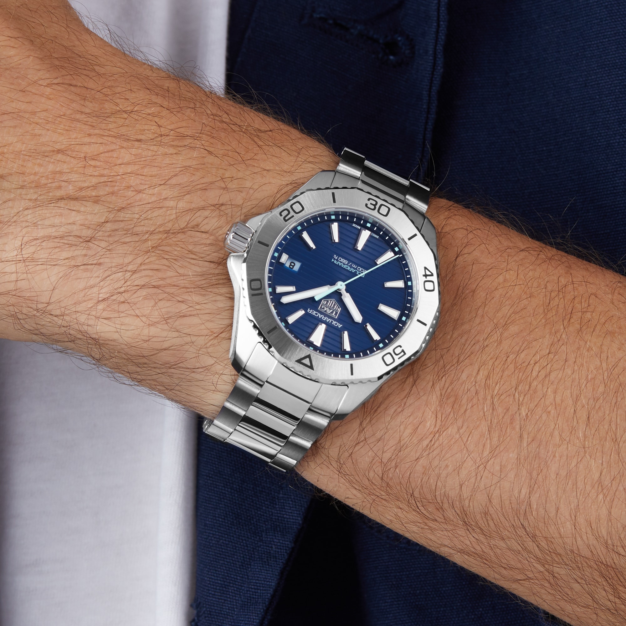 TAG Heuer Aquaracer Professional 200 Solargraph 40mm Mens Watch Blue TAG Heuer Aquaracer Professional 200 Solargraph 40mm Mens Watch Blue