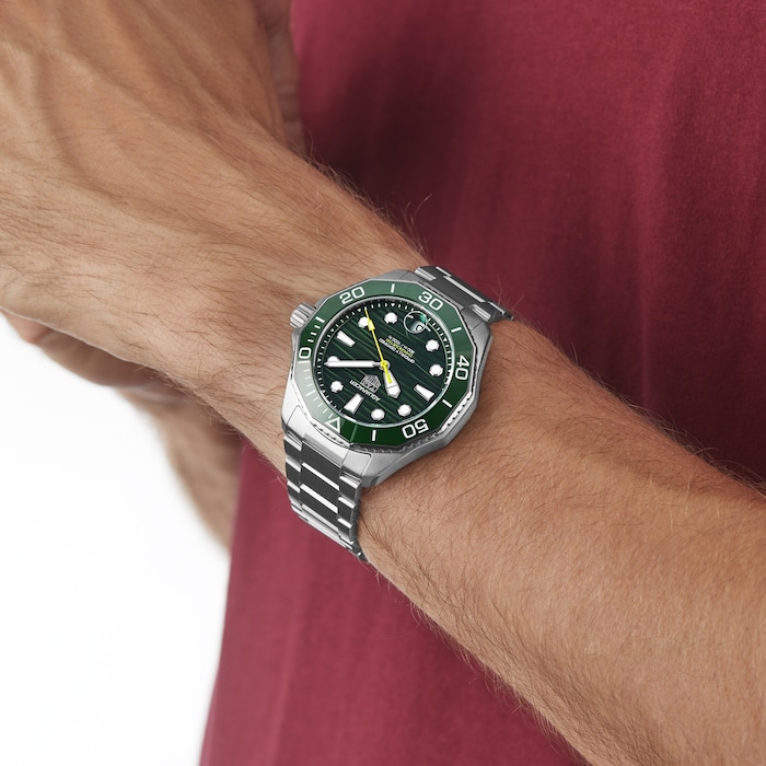 TAG Heuer Aquaracer Professional 300 Date 42mm Mens Watch Green