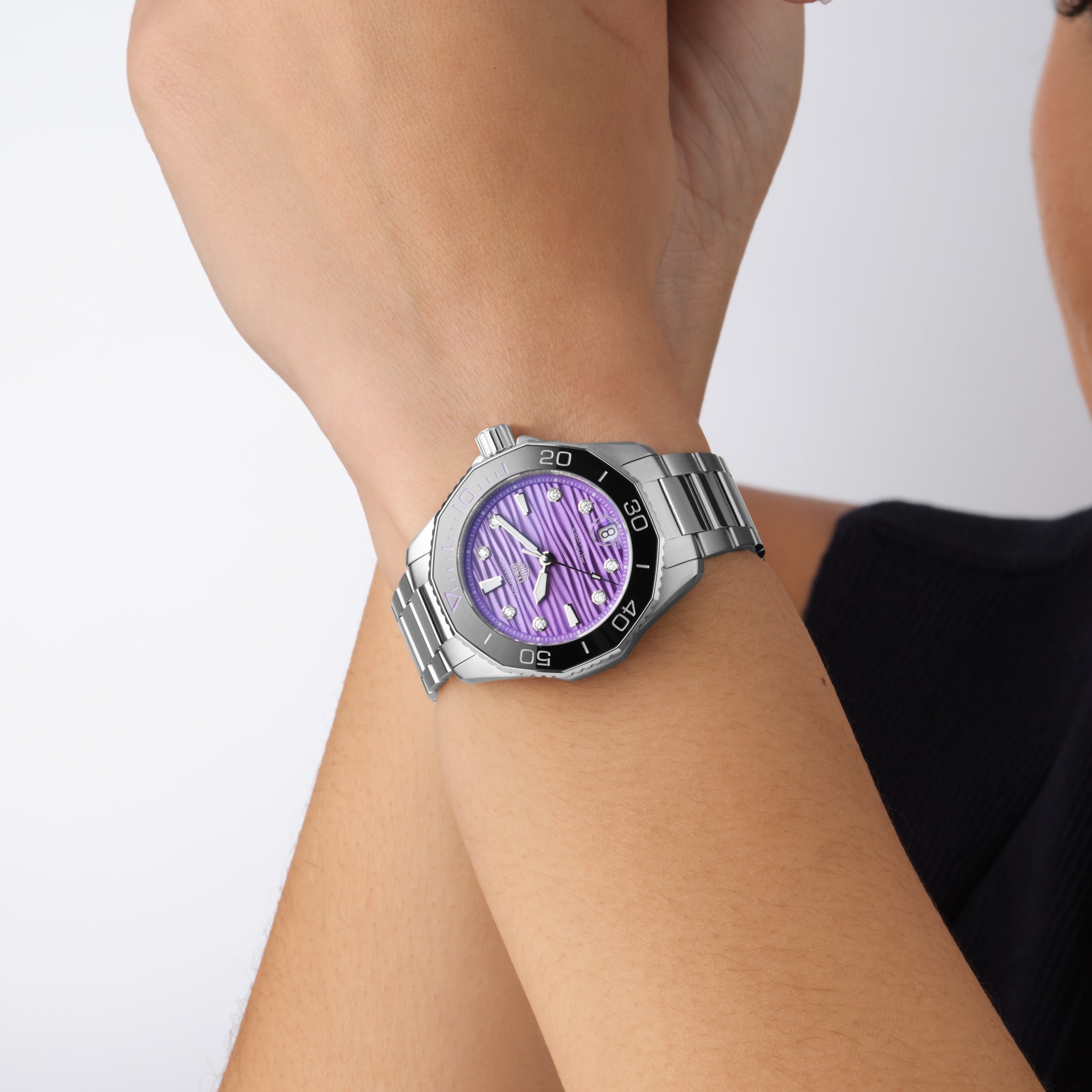 TAG Heuer Aquaracer Professional 300 36mm Ladies Watch Purple