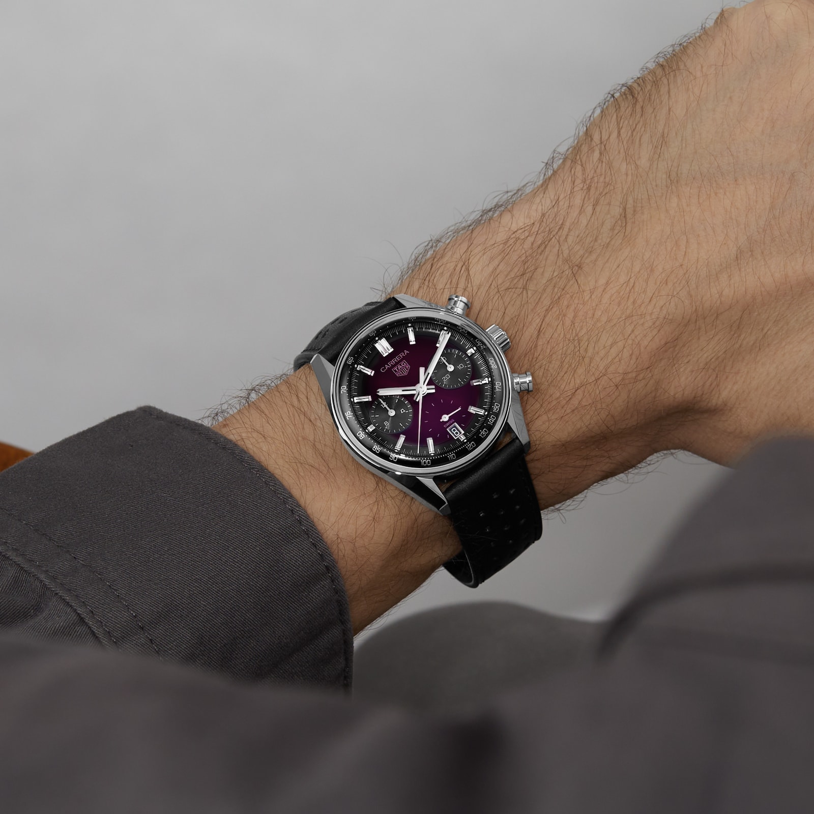 TAG Heuer Carrera Glassbox 39mm Mens Watch Purple