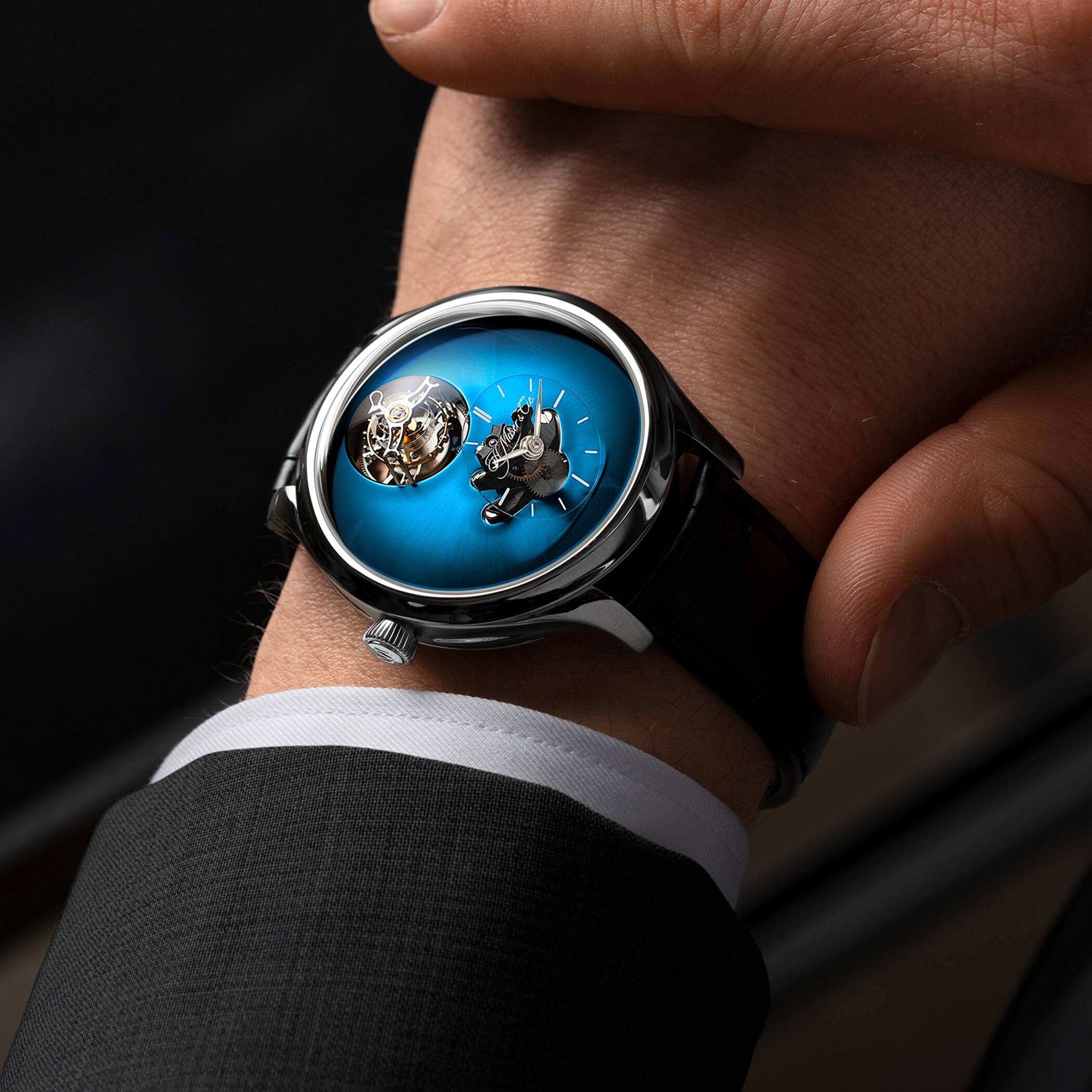 H. Moser & Cie Endeavour Cylindrical Tourbillon Aqua Blue
