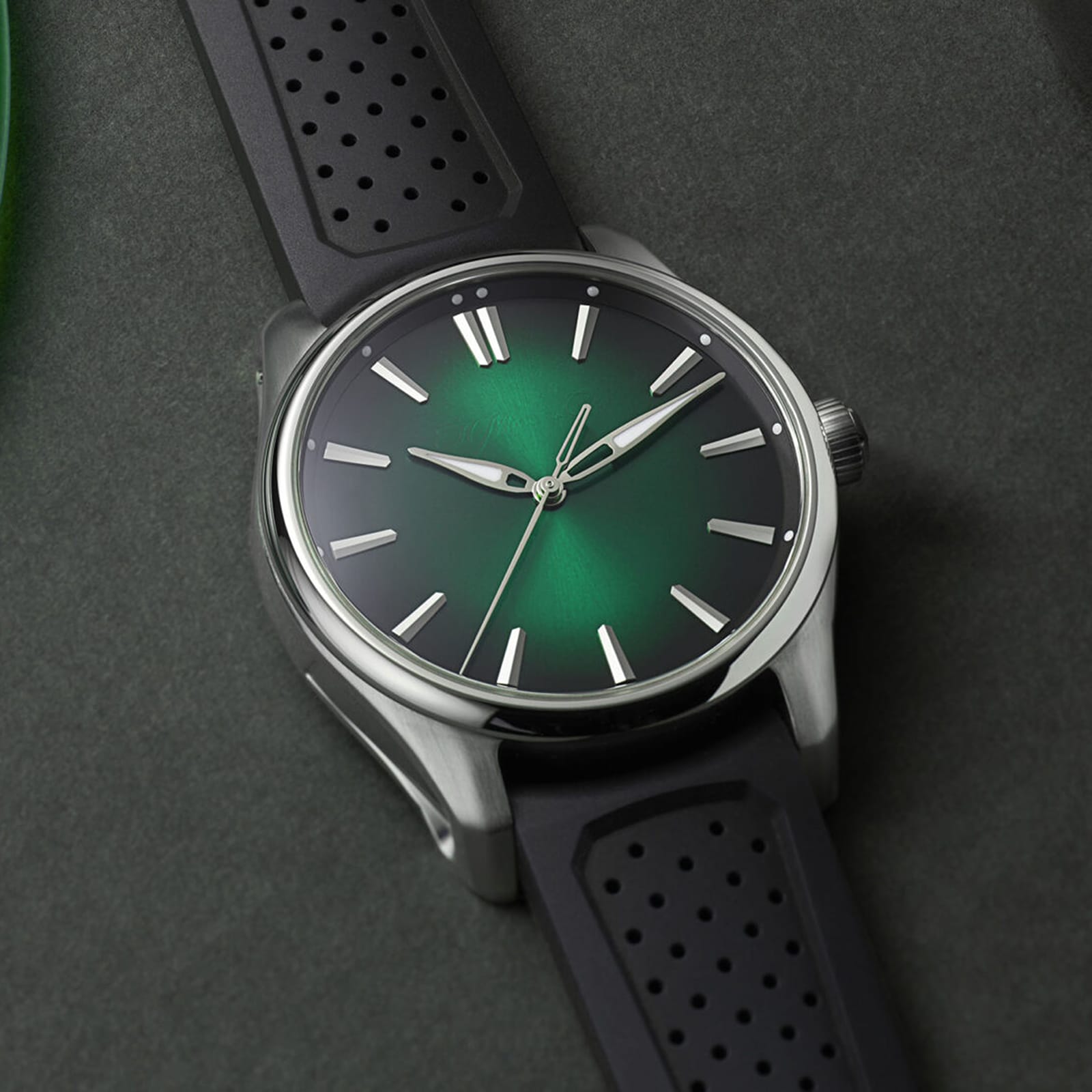 H. Moser & Cie Pioneer Centre Seconds 40mm Mens Watch Green