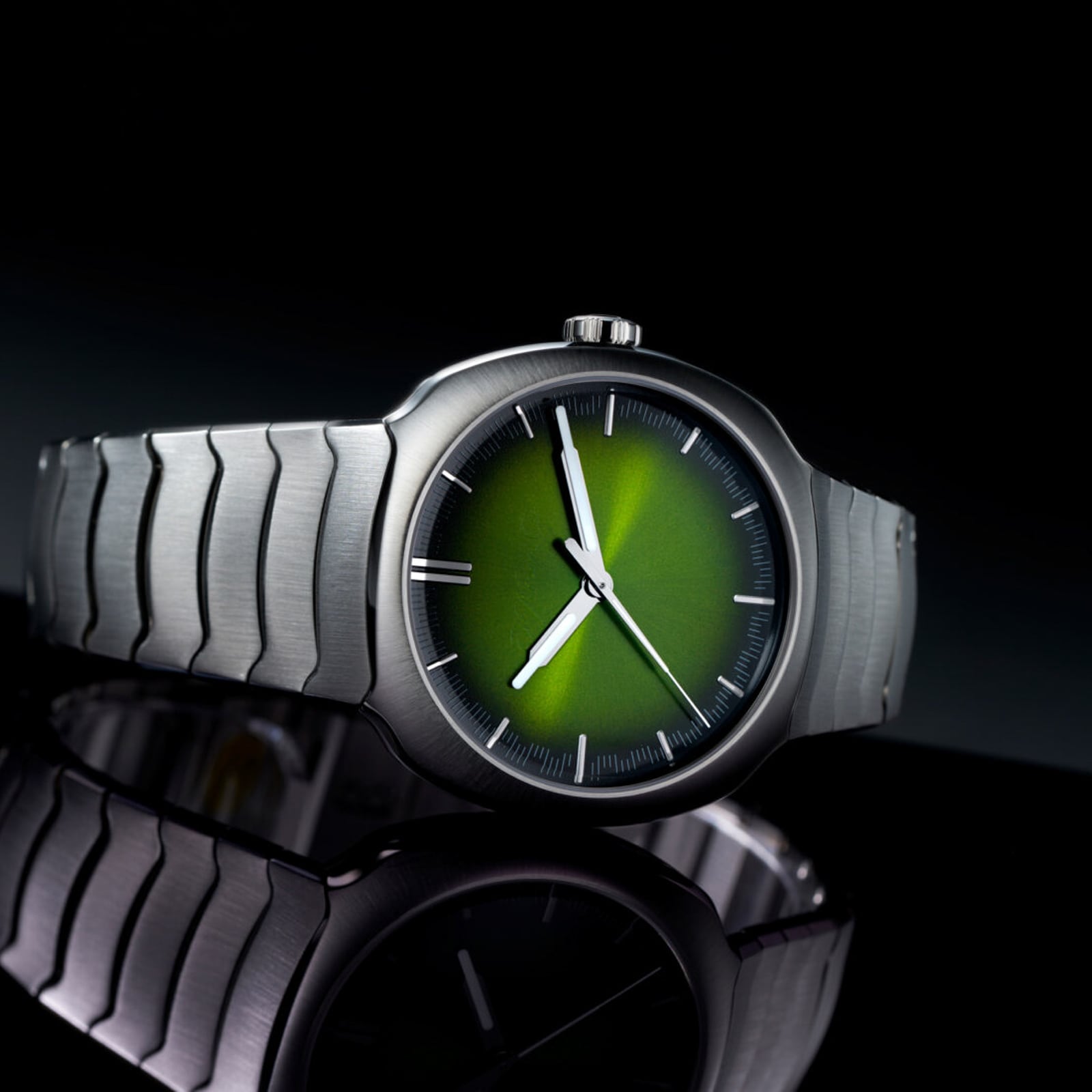 H. Moser & Cie Streamliner Centre Seconds Matrix  40mm Mens Watch Green