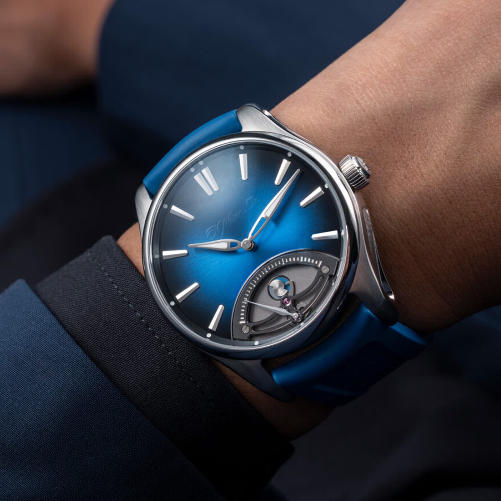 H. Moser & Cie Pioneer Retrograde Seconds Midnight Blue 42.8mm Mens Watch