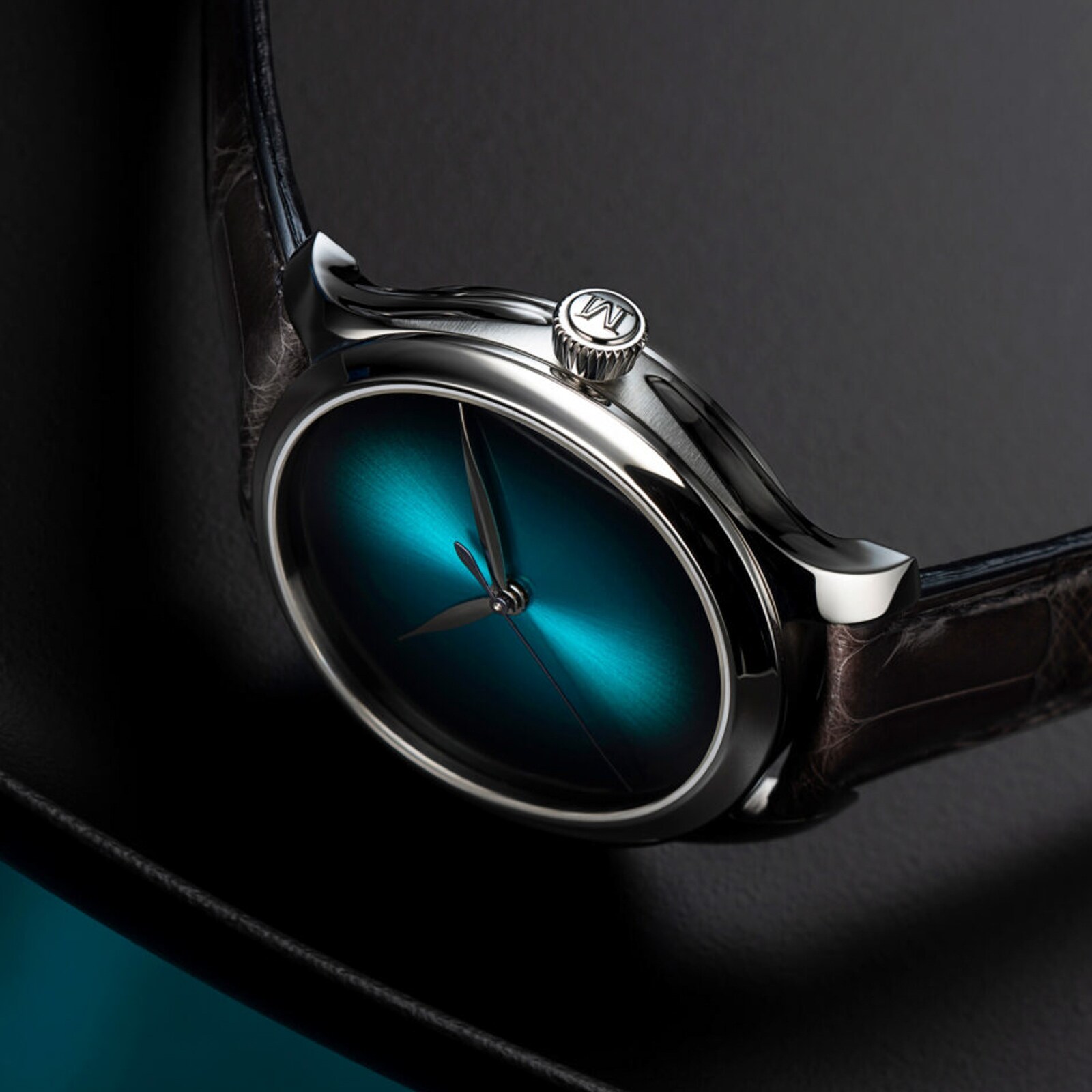 H. Moser & Cie Endeavour Centre Seconds 38mm Mens Watch