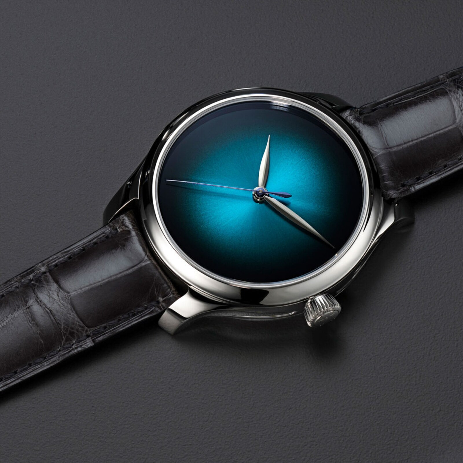 H. Moser & Cie Endeavour Centre Seconds 38mm Mens Watch