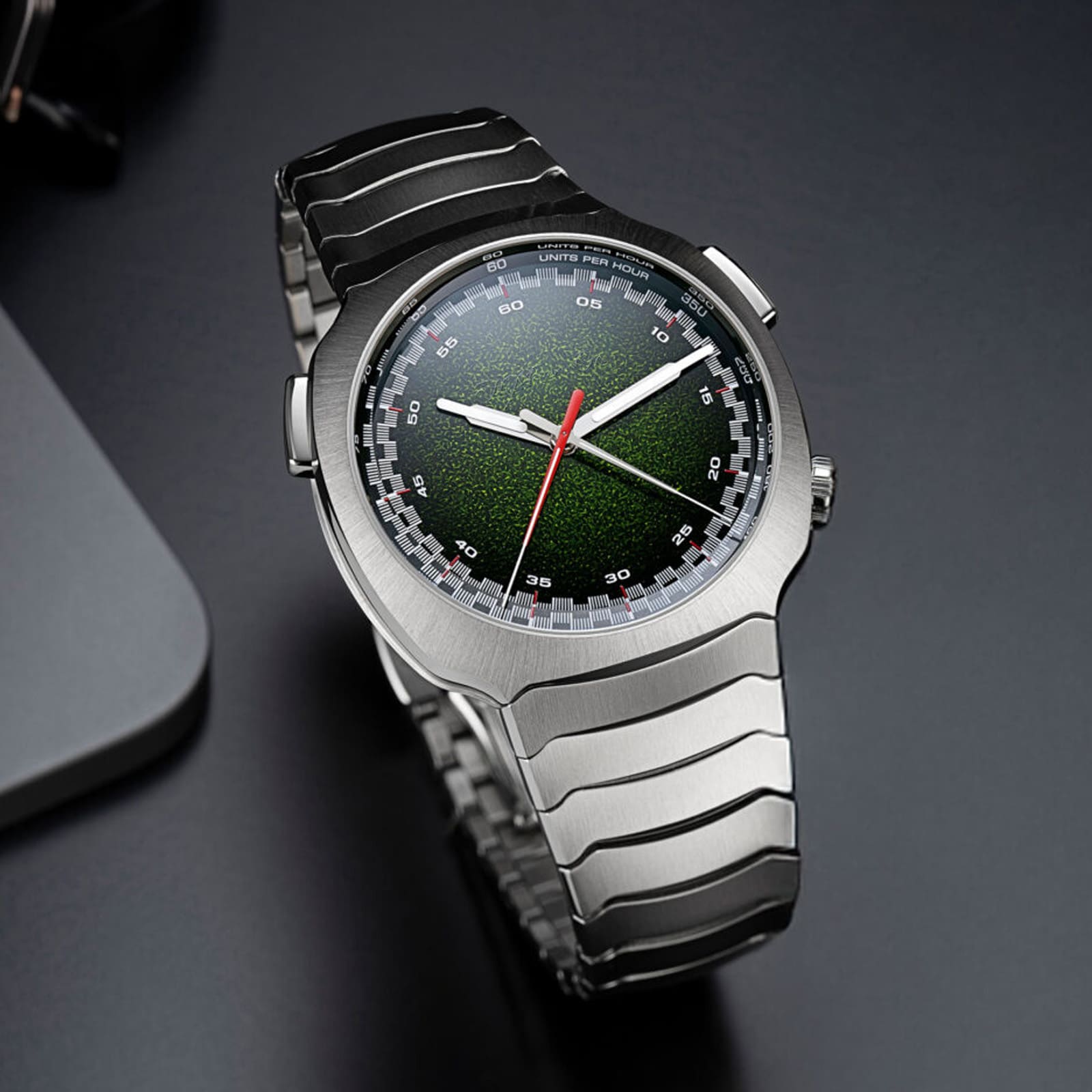 H. Moser & Cie Streamliner Flyback Chronograph Automatic Matrix Green Fumé 42.3mm Mens Watch