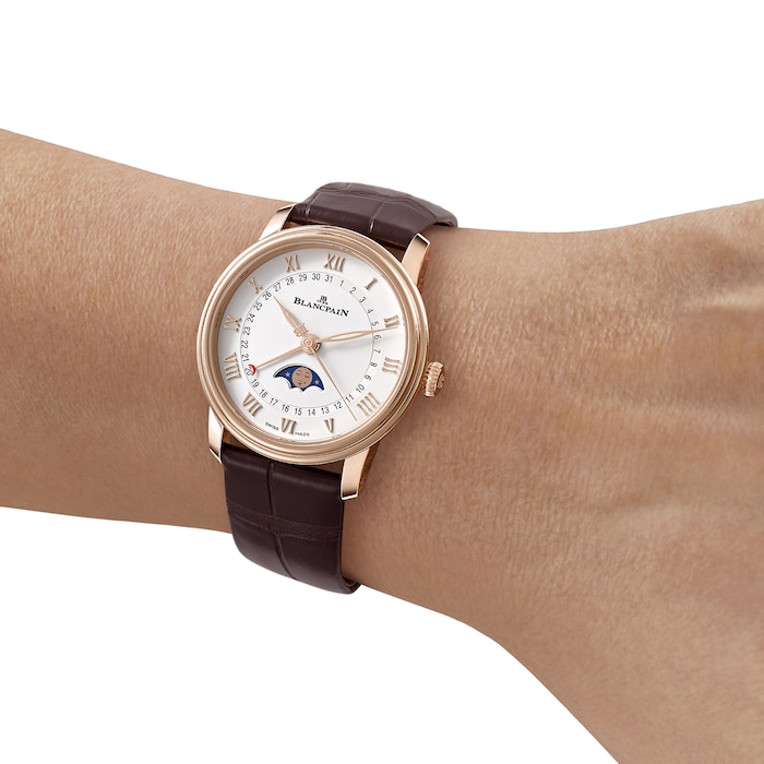 Blancpain Villeret Quantieme Phases de Lune 33mm Ladies Watch Cream