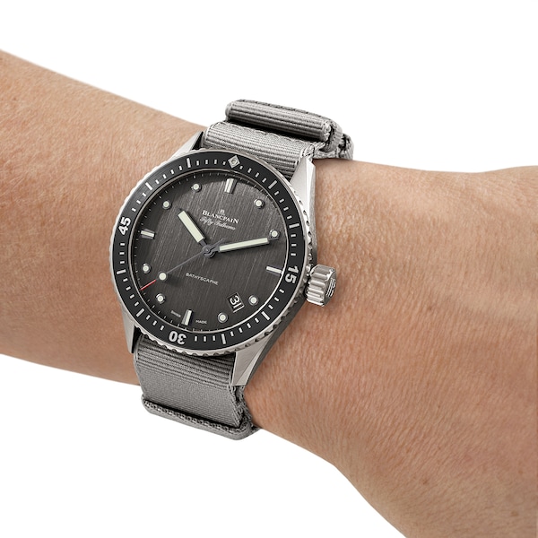 Go to product image 4 Go to product image 4