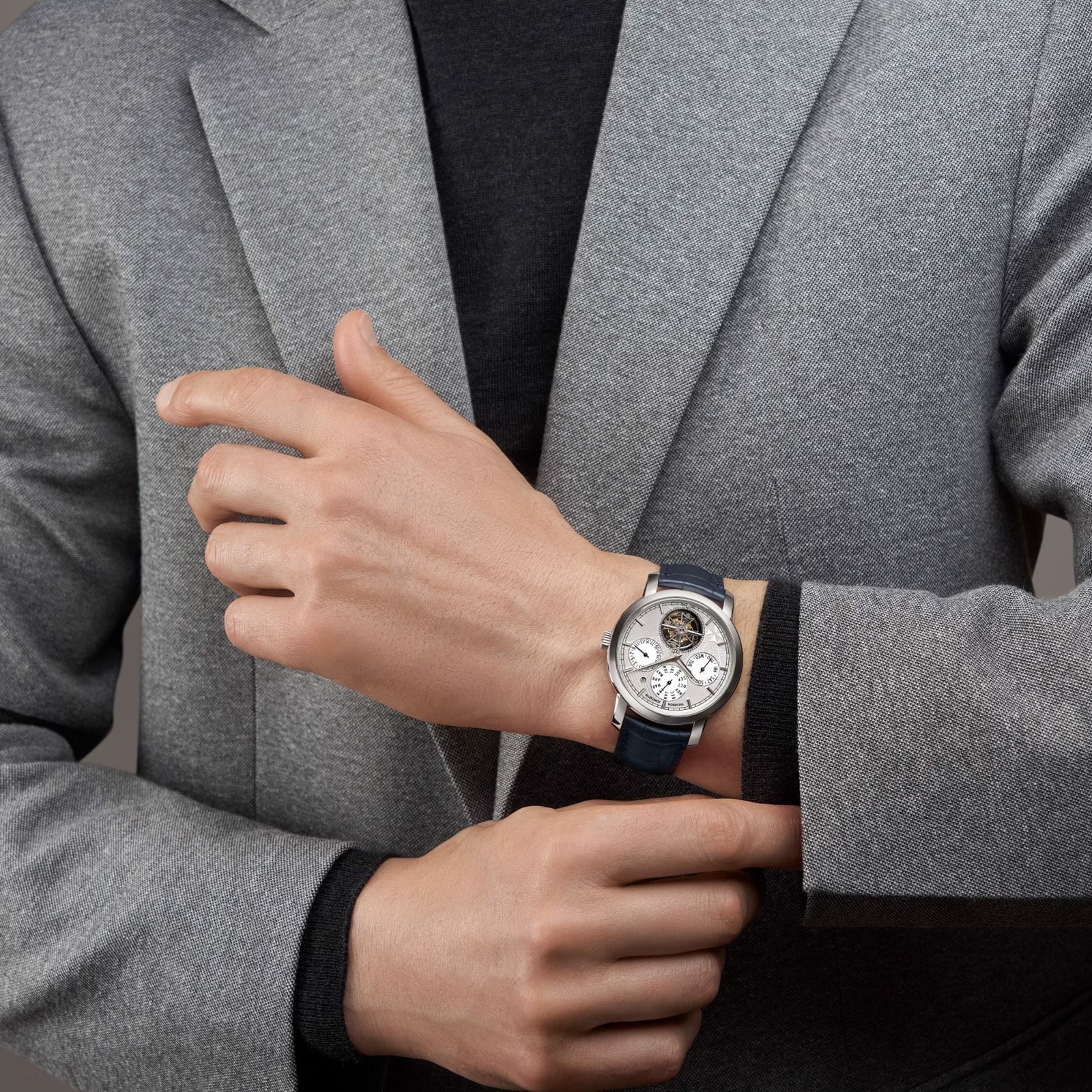 Vacheron Constantin Traditionnelle Tourbillon Perpetual Calendar 42mm Watch Platinum Vacheron Constantin Traditionnelle Tourbillon Perpetual Calendar 42mm Watch Platinum