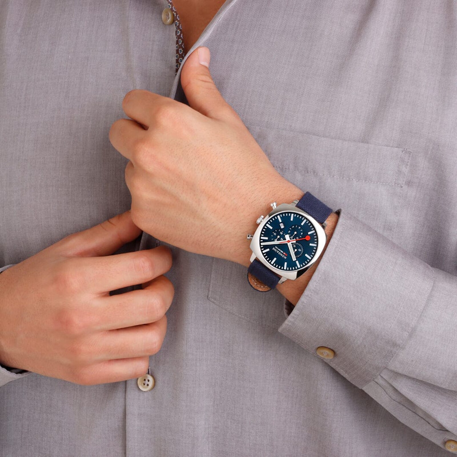 Mondaine Grand Cushion Set 41mm Mens Watch White Blue Strap Mondaine Grand Cushion Set 41mm Mens Watch White Blue Strap