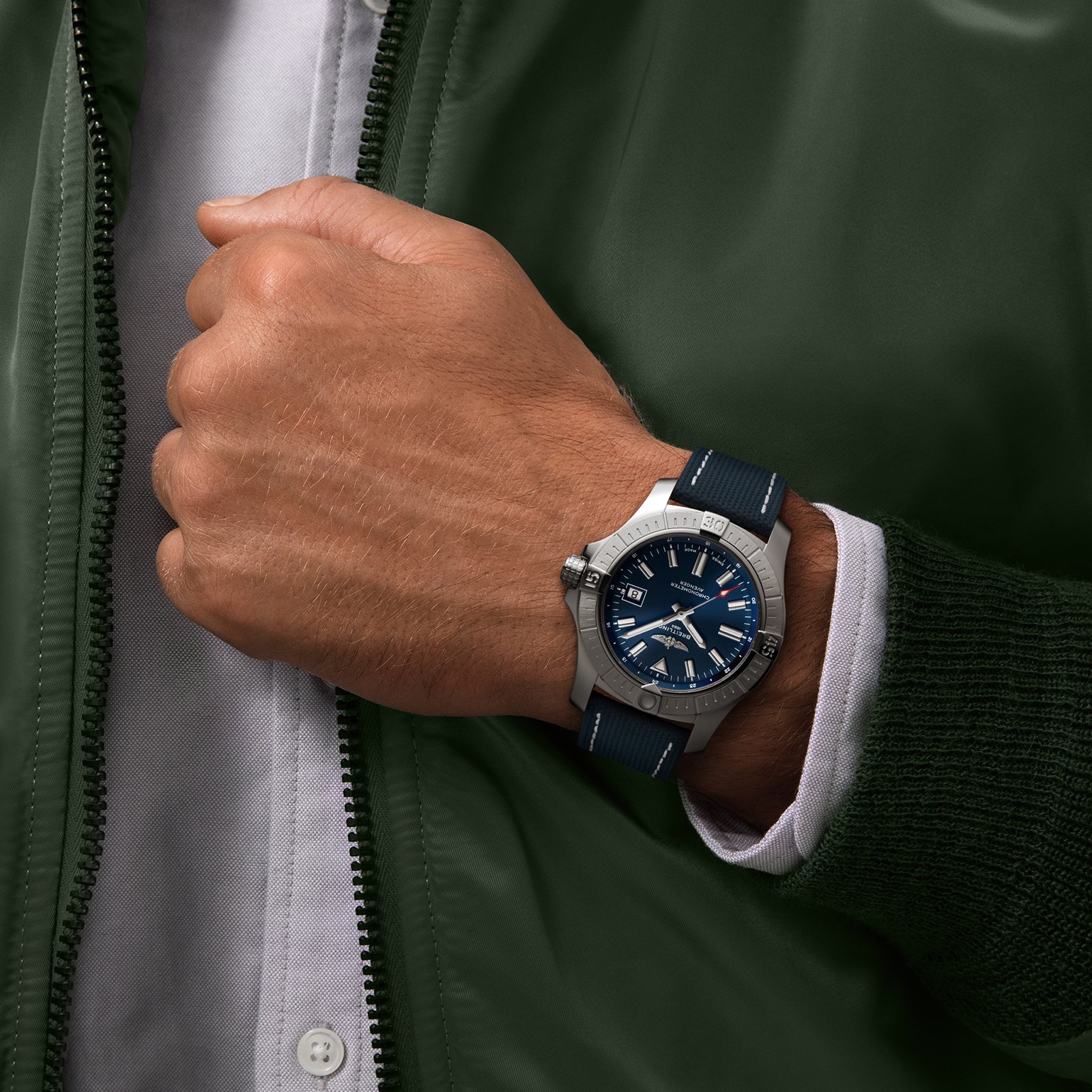 Breitling Avenger 43 Orologio Automatico Uomo – Quadrante Blu, Modello A17318101C1X2, Lusso Sportivo