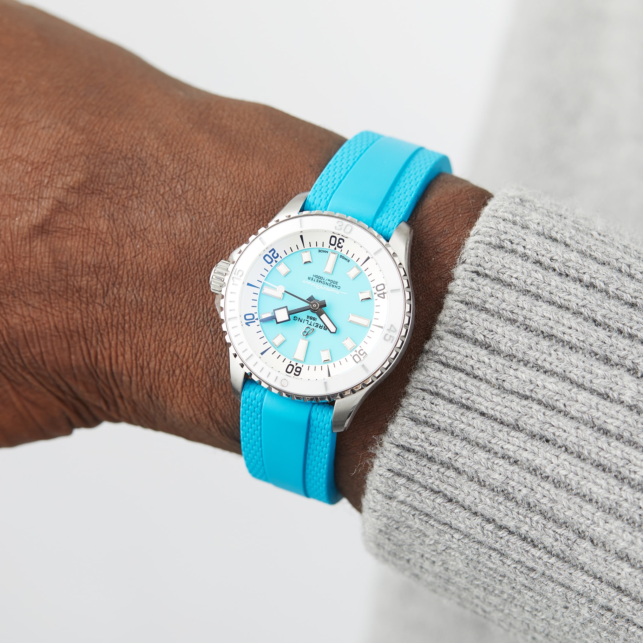 Breitling Superocean Automatic 36 Stainless Steel Turquoise Rubber Watch Breitling Superocean Automatic 36 Stainless Steel Turquoise Rubber Watch