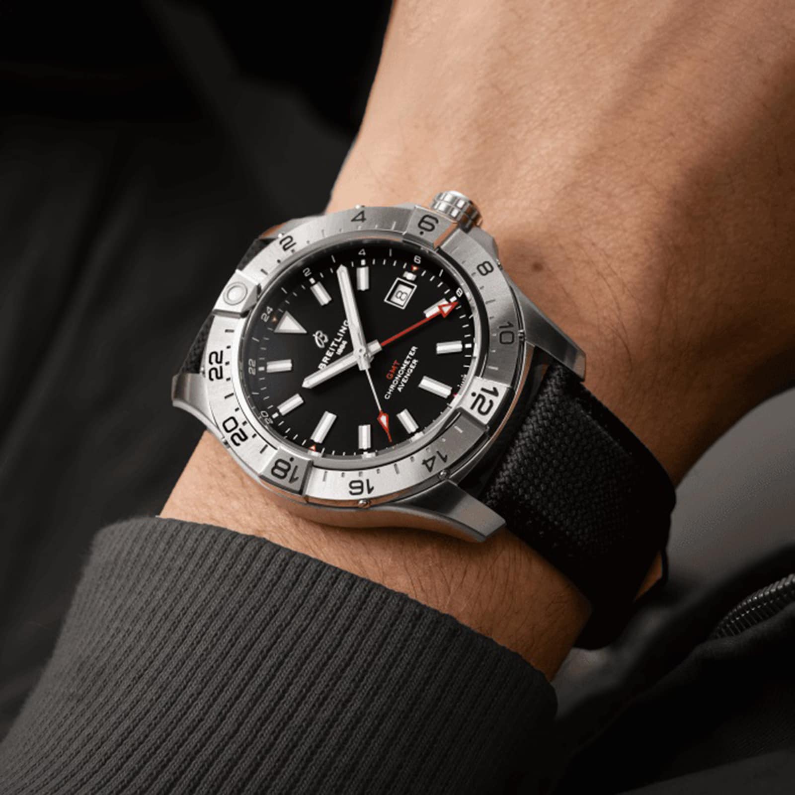 Breitling Avenger Automatic GMT 44mm Mens Watch Black Leather Breitling Avenger Automatic GMT 44mm Mens Watch Black Leather