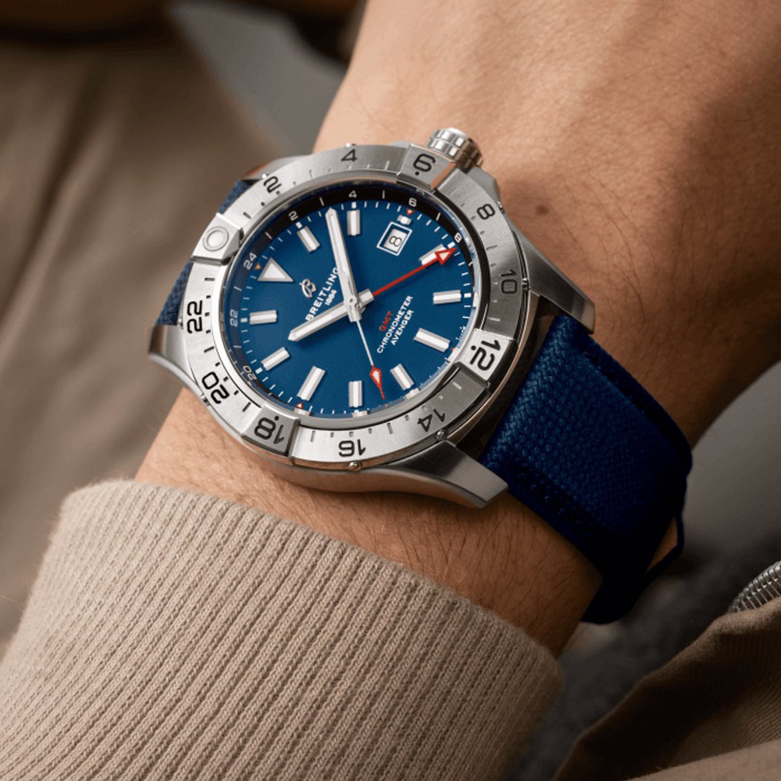 Breitling Avenger Automatic GMT 44mm Mens Watch Blue Leather