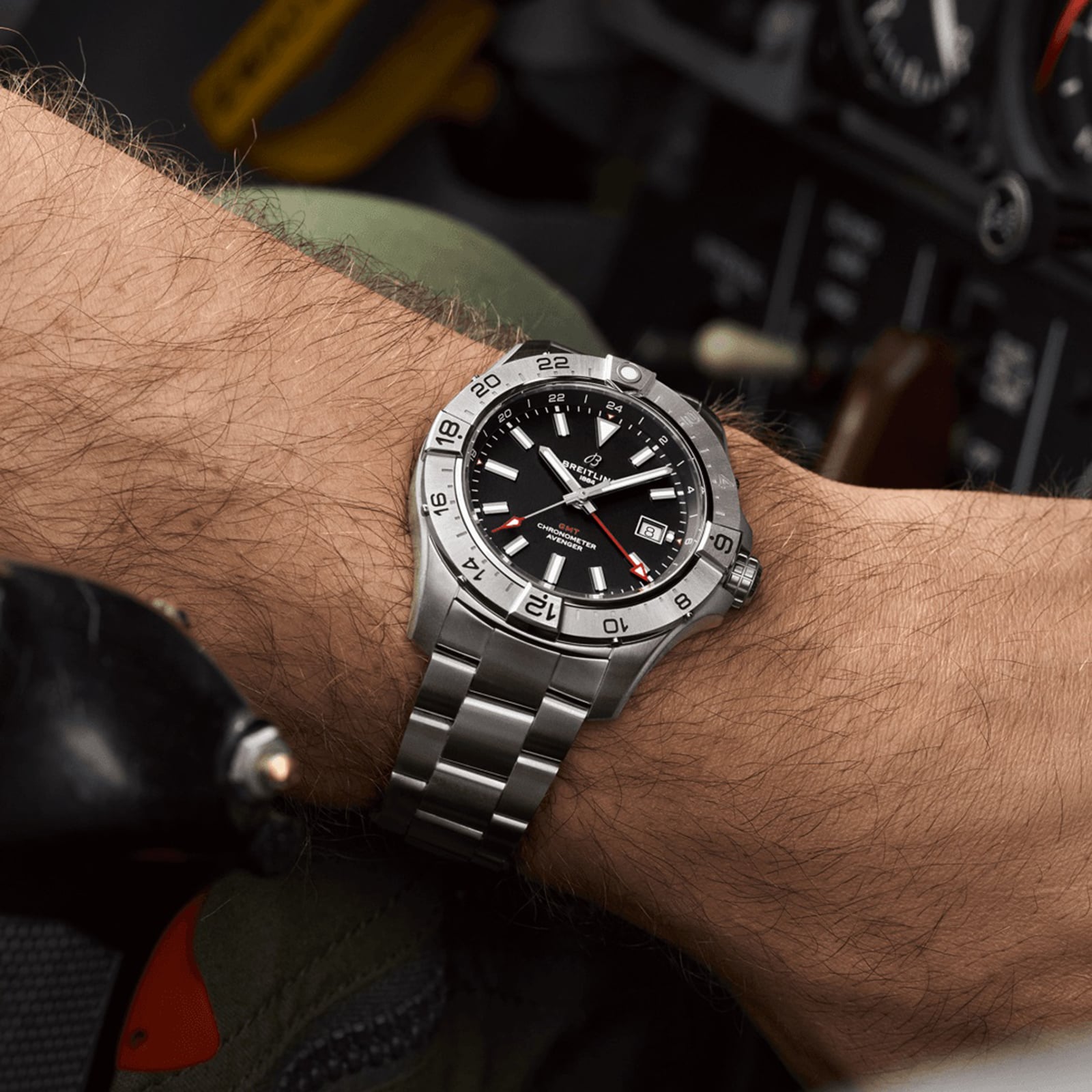 Breitling Avenger Automatic GMT 44mm Mens Watch Black Stainless Steel Breitling Avenger Automatic GMT 44mm Mens Watch Black Stainless Steel