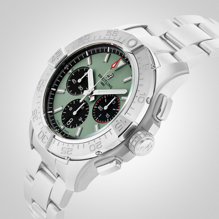 Breitling Avenger Chronograph B01 44mm Mens Watch Green Stainless Steel