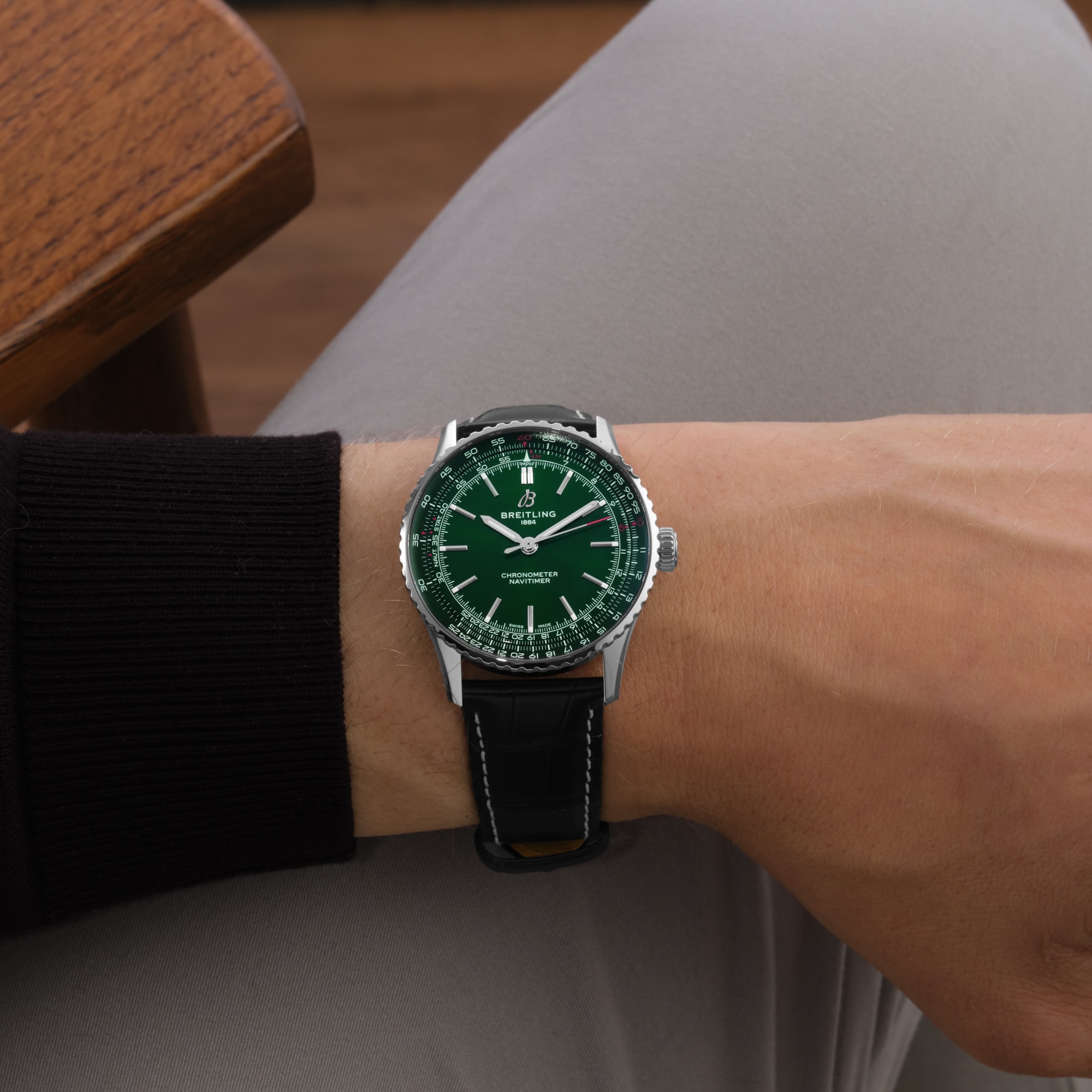Breitling Navitimer Automatic 41mm Mens Watch Green Breitling Navitimer Automatic 41mm Mens Watch Green