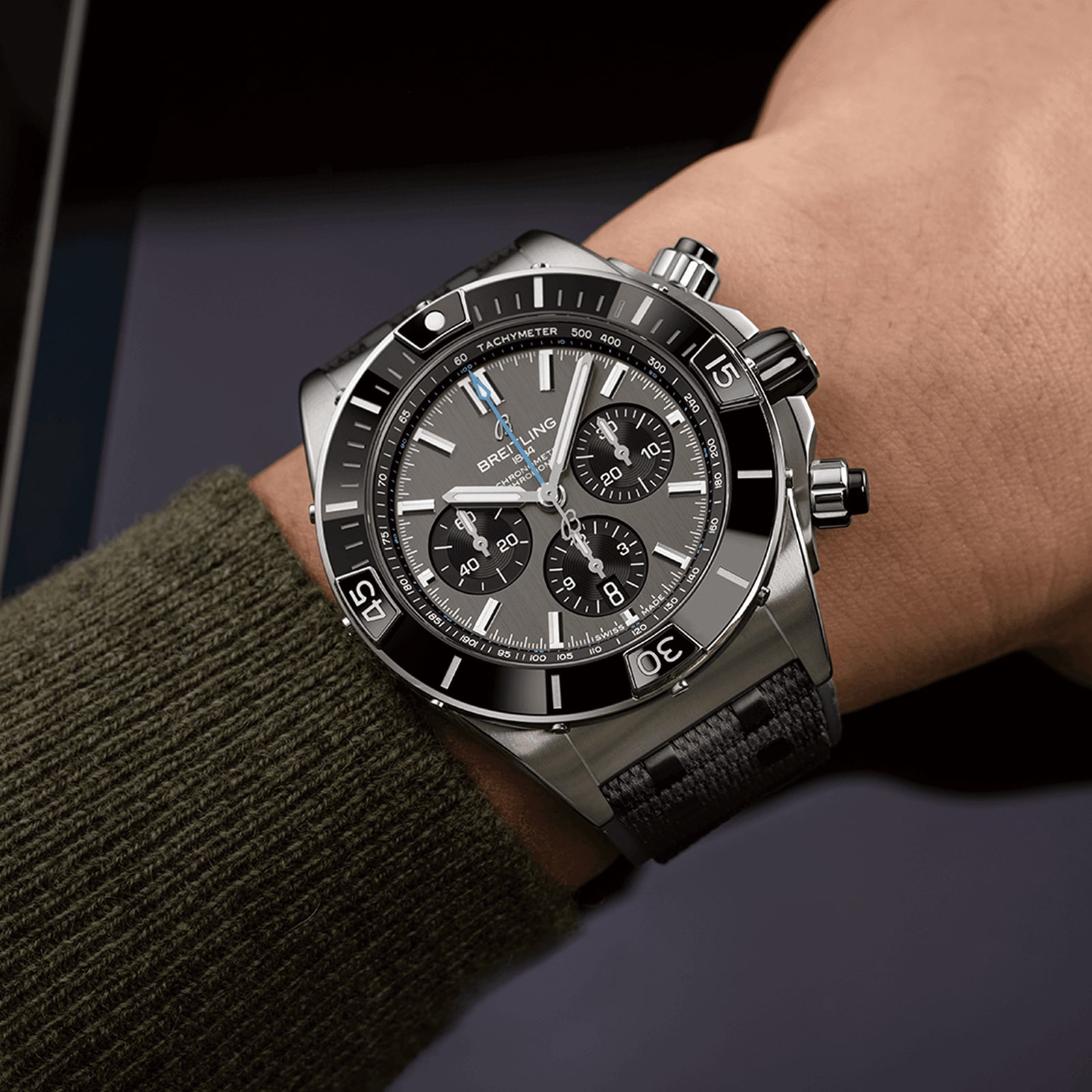 Breitling Super Chronomat B01 44mm Mens Watch Grey Rubber Breitling Super Chronomat B01 44mm Mens Watch Grey Rubber