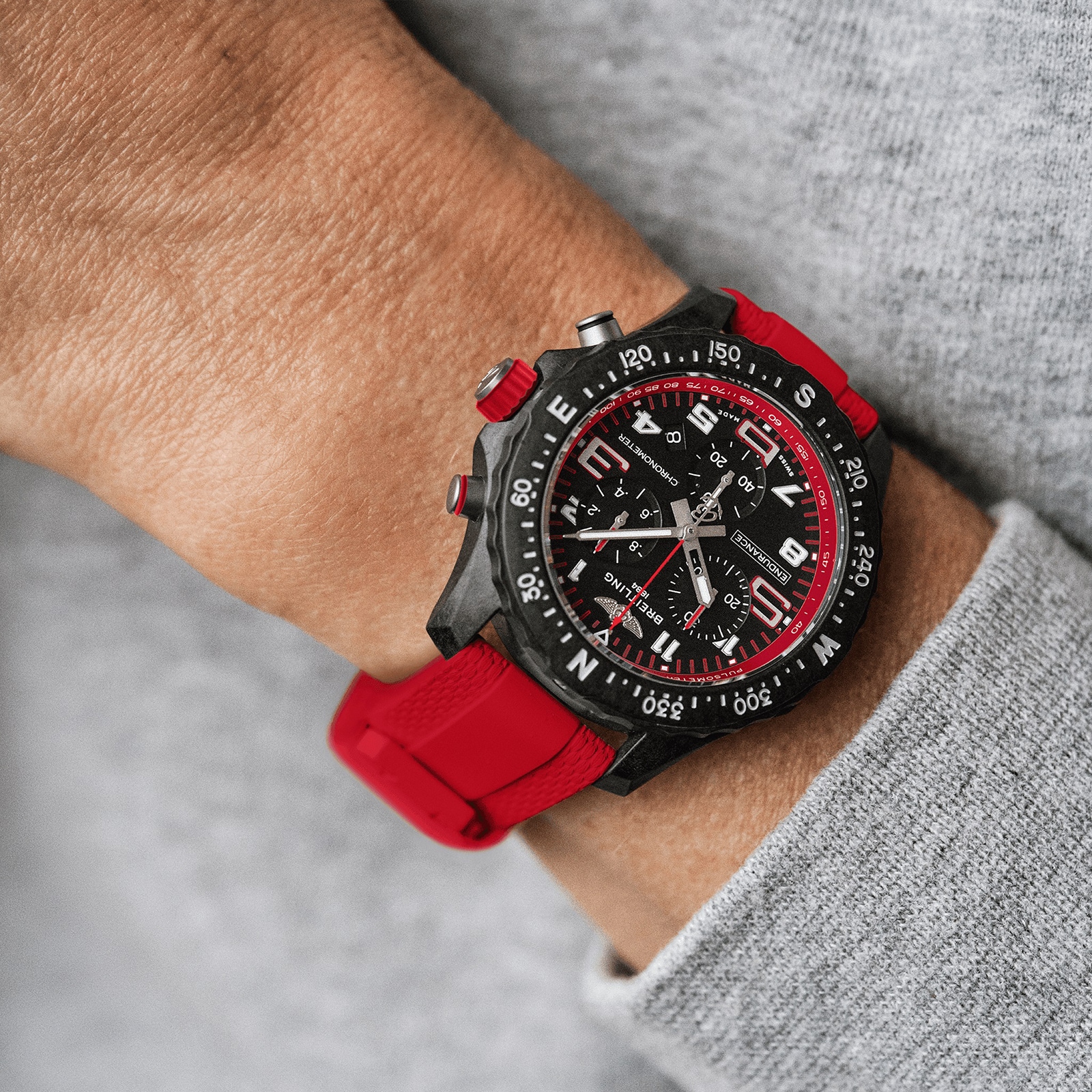 Breitling Endurance Pro 38mm Unisex Watch Red Rubber Breitling Endurance Pro 38mm Unisex Watch Red Rubber