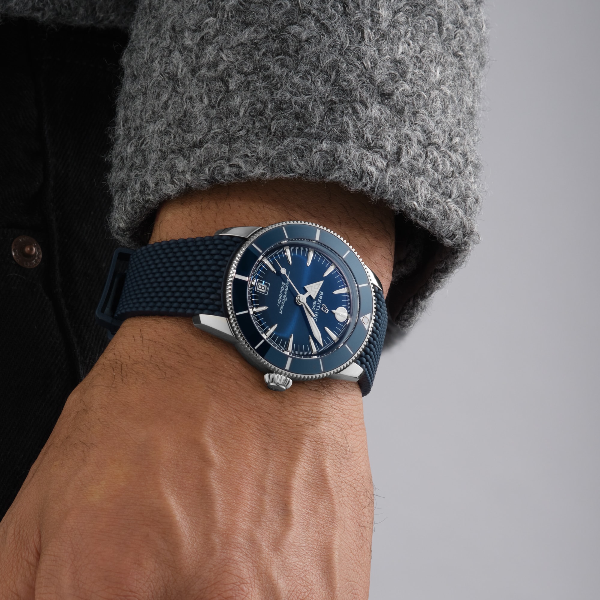 Breitling Superocean Heritage B31 Automatic 42mm Mens Watch Blue Rubber Breitling Superocean Heritage B31 Automatic 42mm Mens Watch Blue Rubber