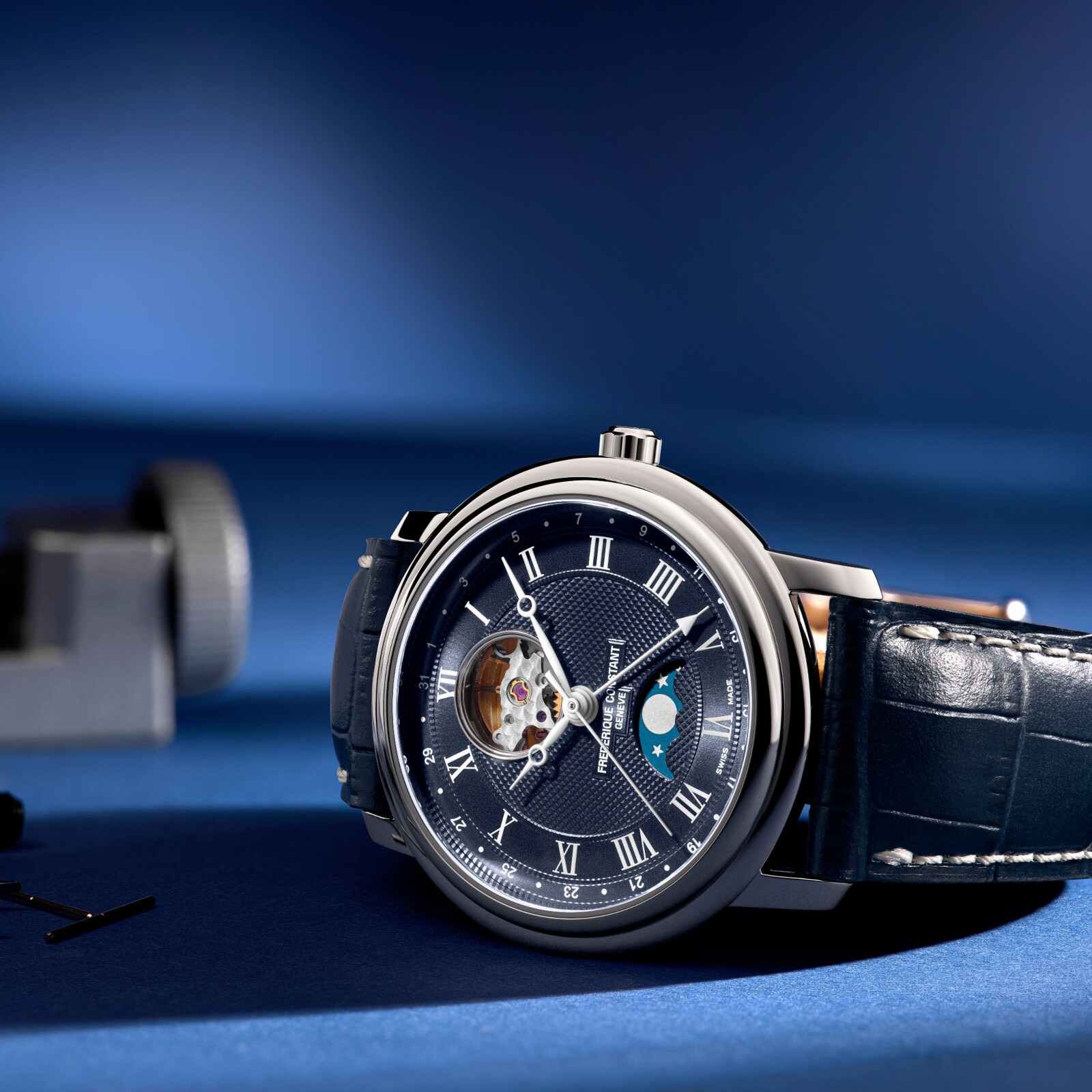 Frederique constant heartbeat on sale moonphase