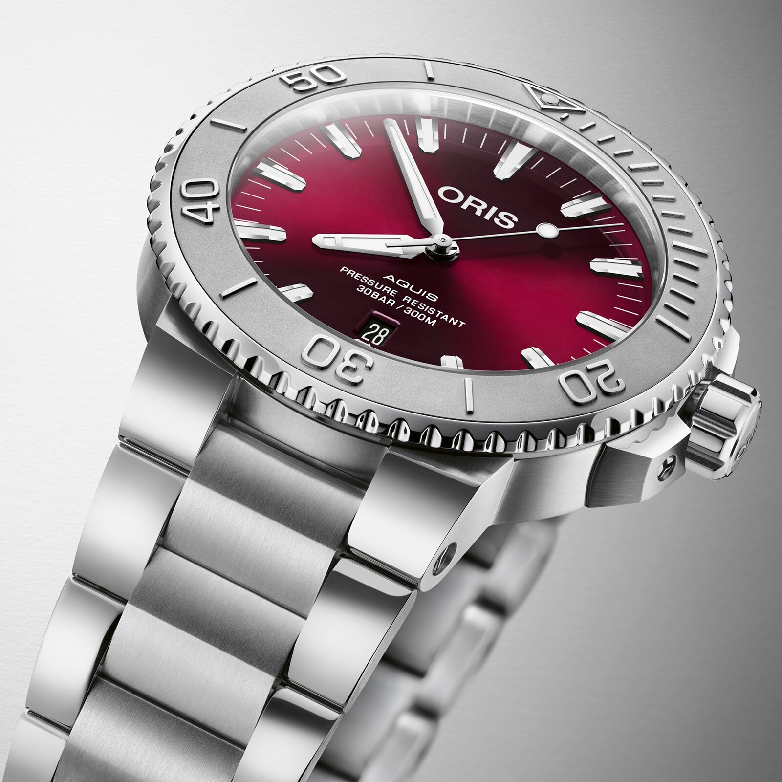 Oris Aquis Cherry 43.5mm Mens Watch Red